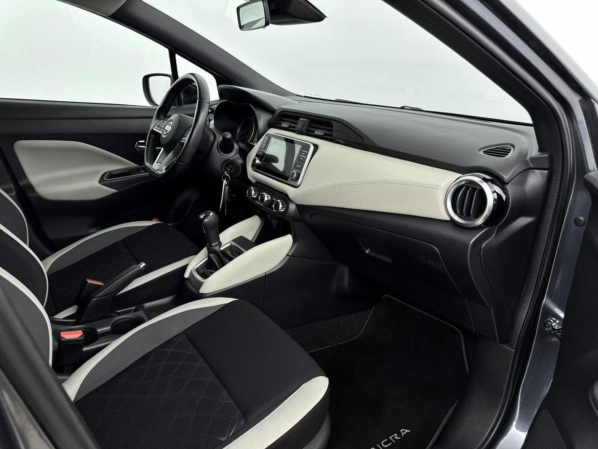 Nissan-Micra-image-9