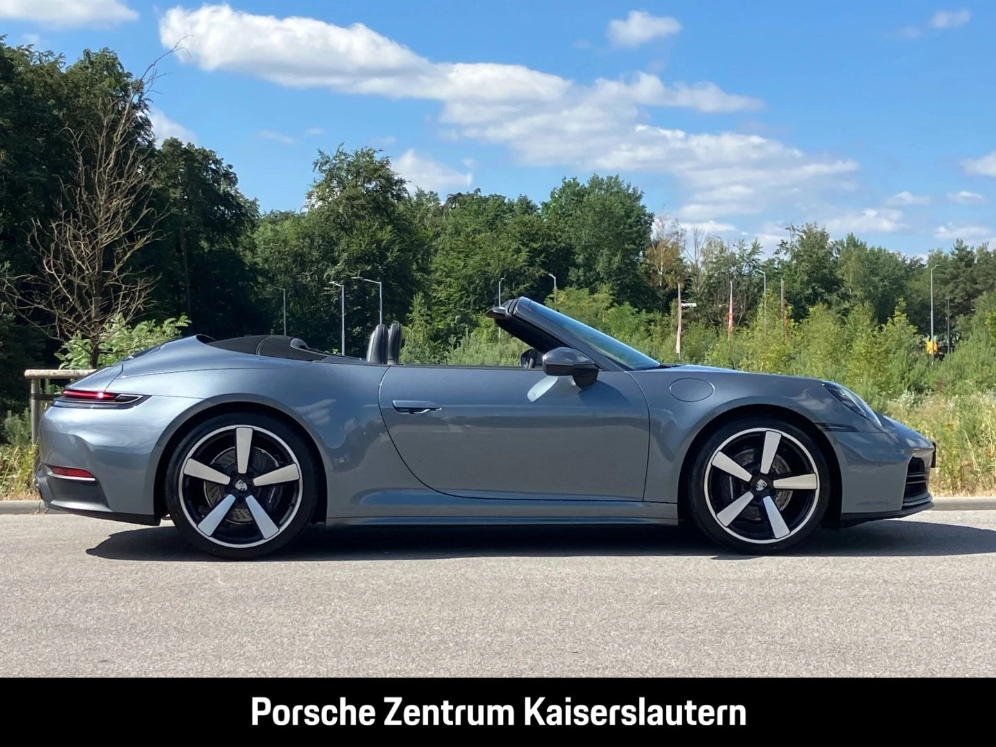 Porsche 911 992 Carrera Cabrio Sportabgas Surround-View carrera