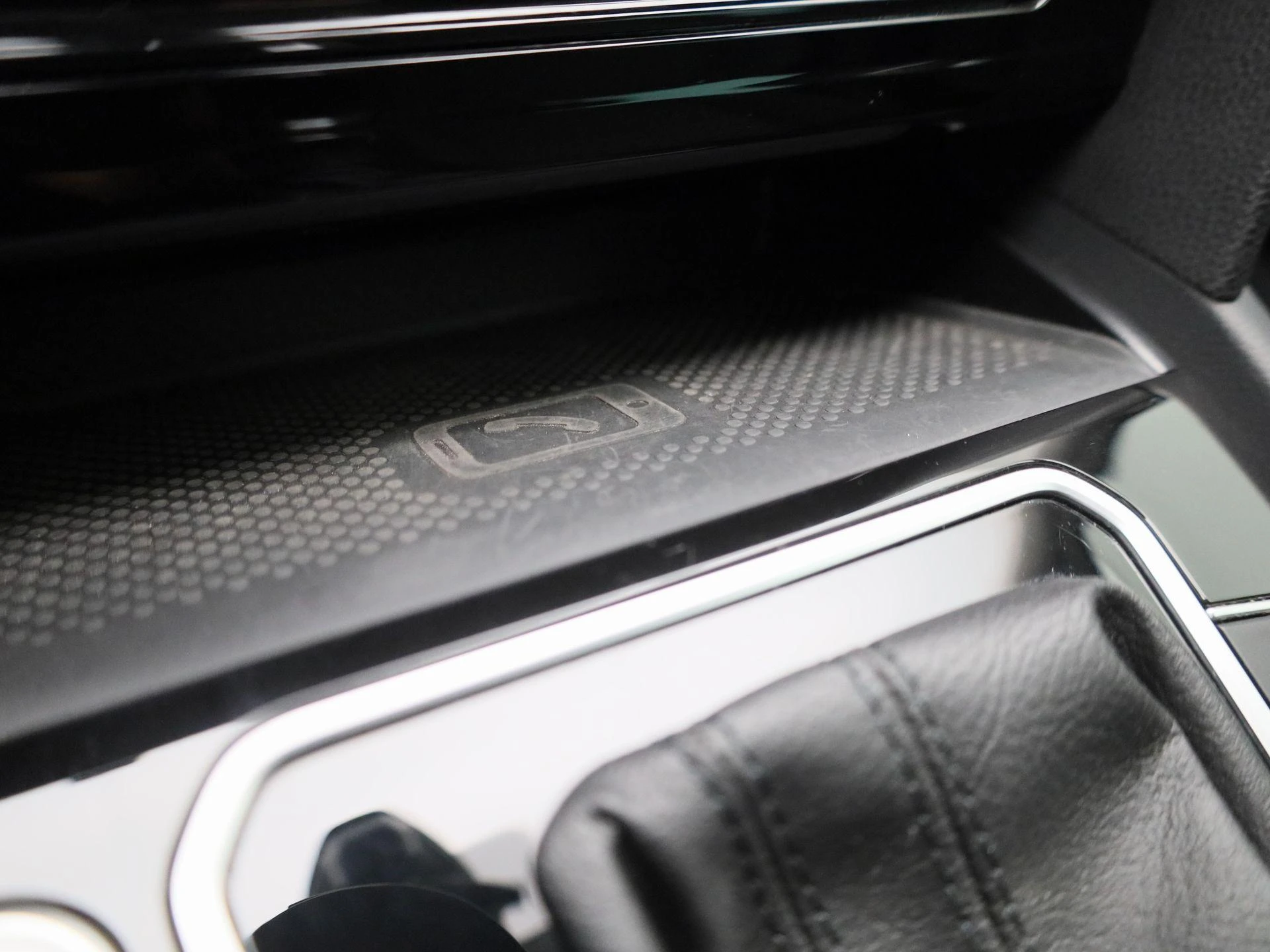 Volkswagen-Passat-image-24