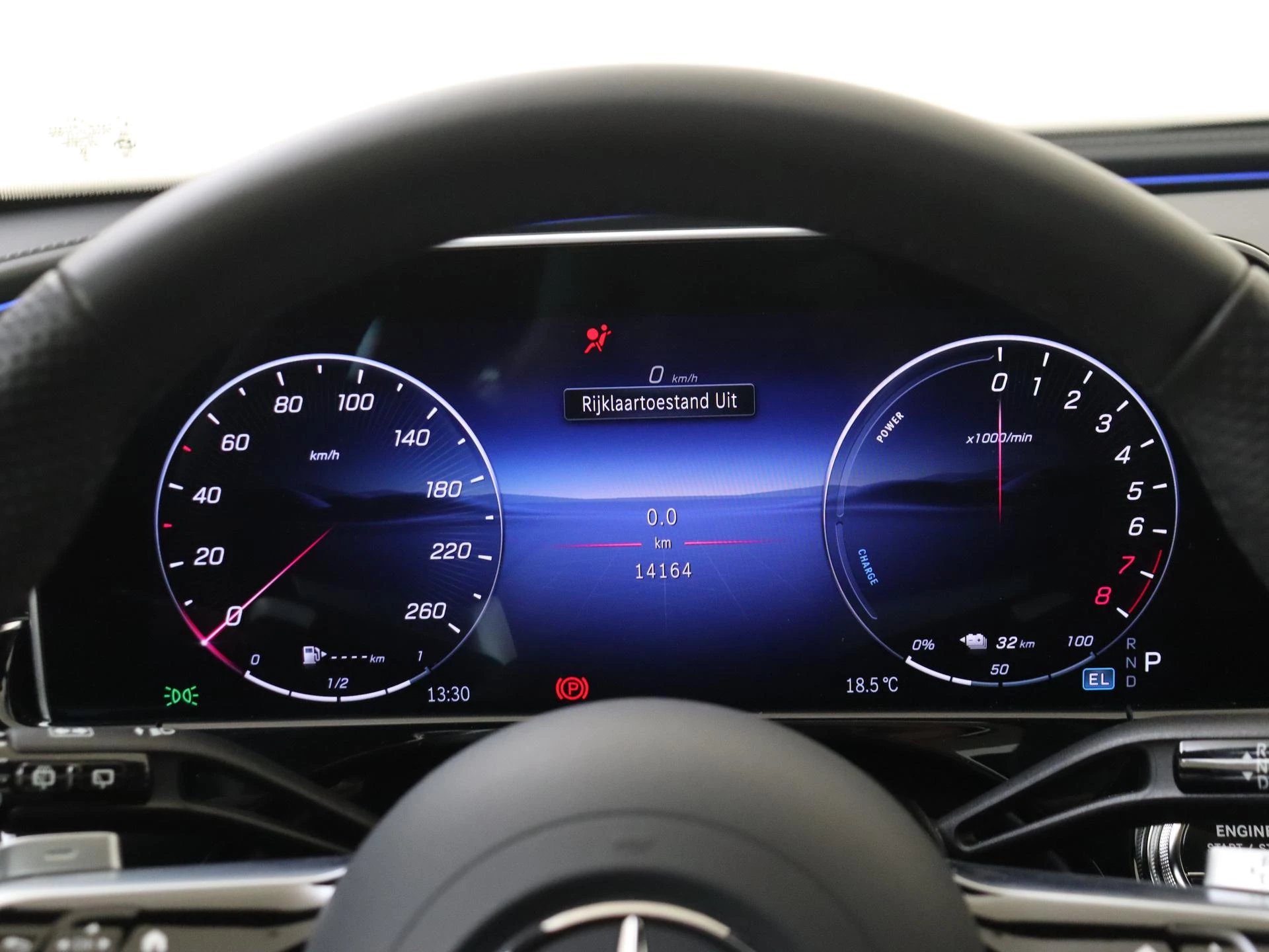 Mercedes-Benz-E-Klasse-image-11