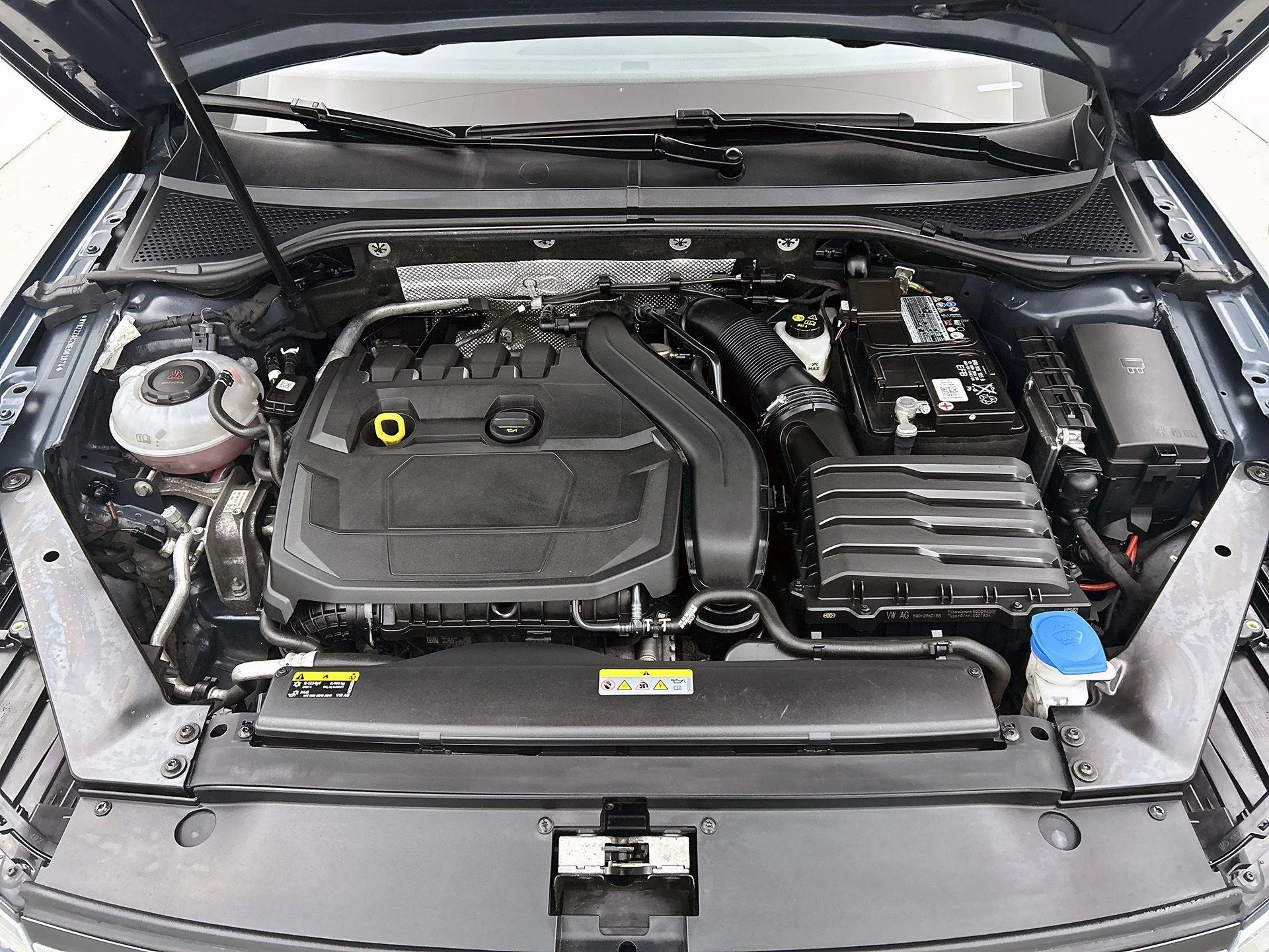 Volkswagen-Passat-image-30