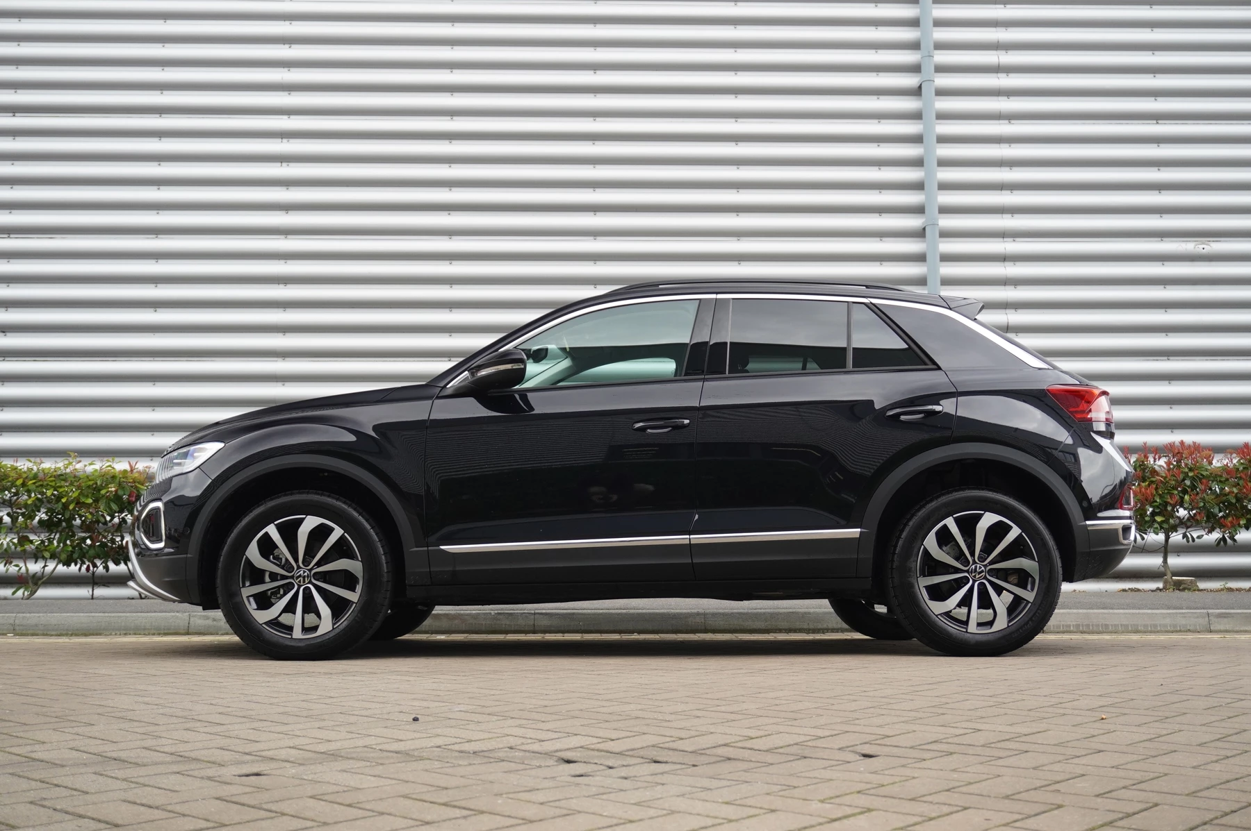 Volkswagen-T-Roc-image-14