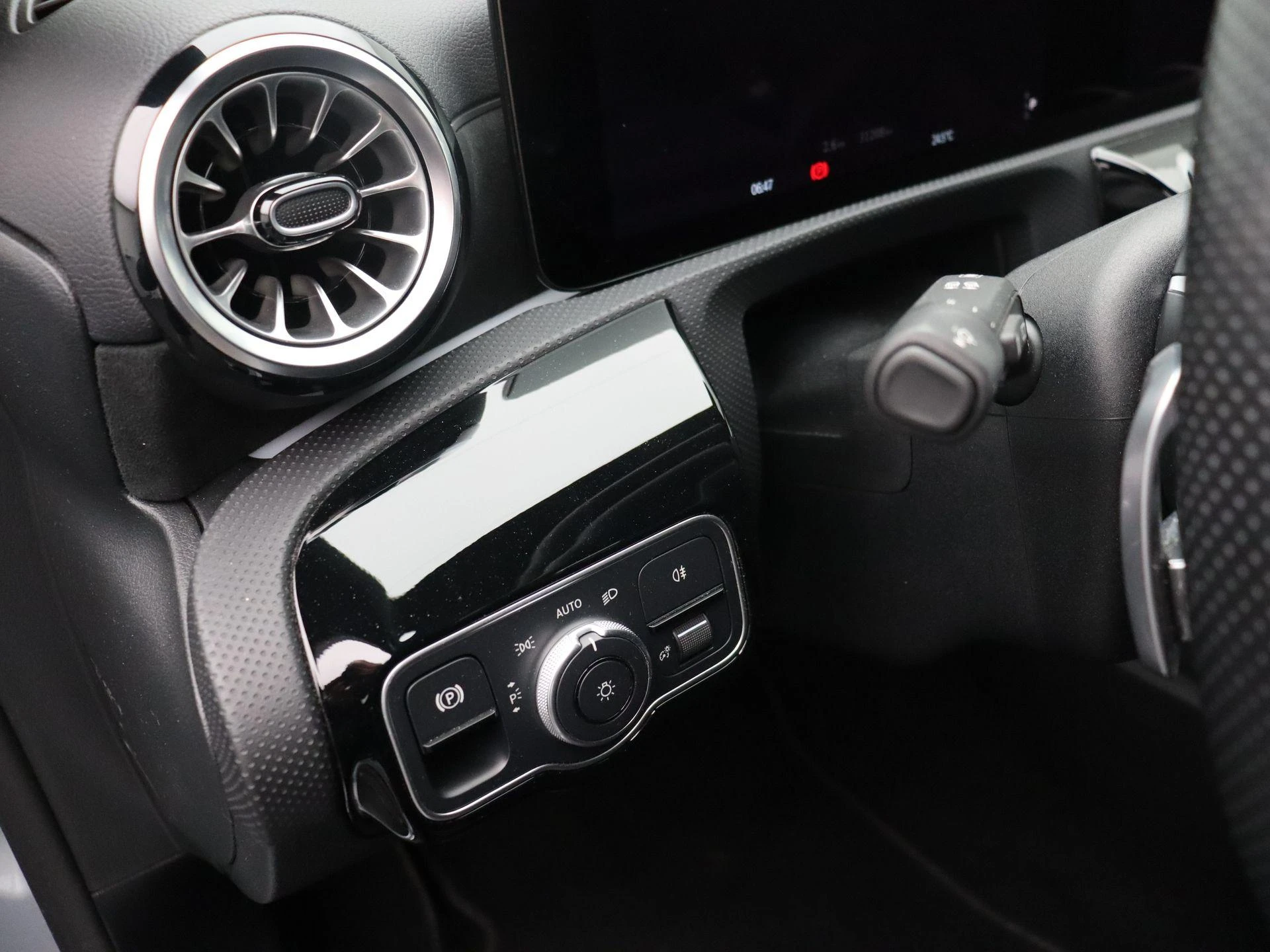 Mercedes-Benz-Classe A-image-9