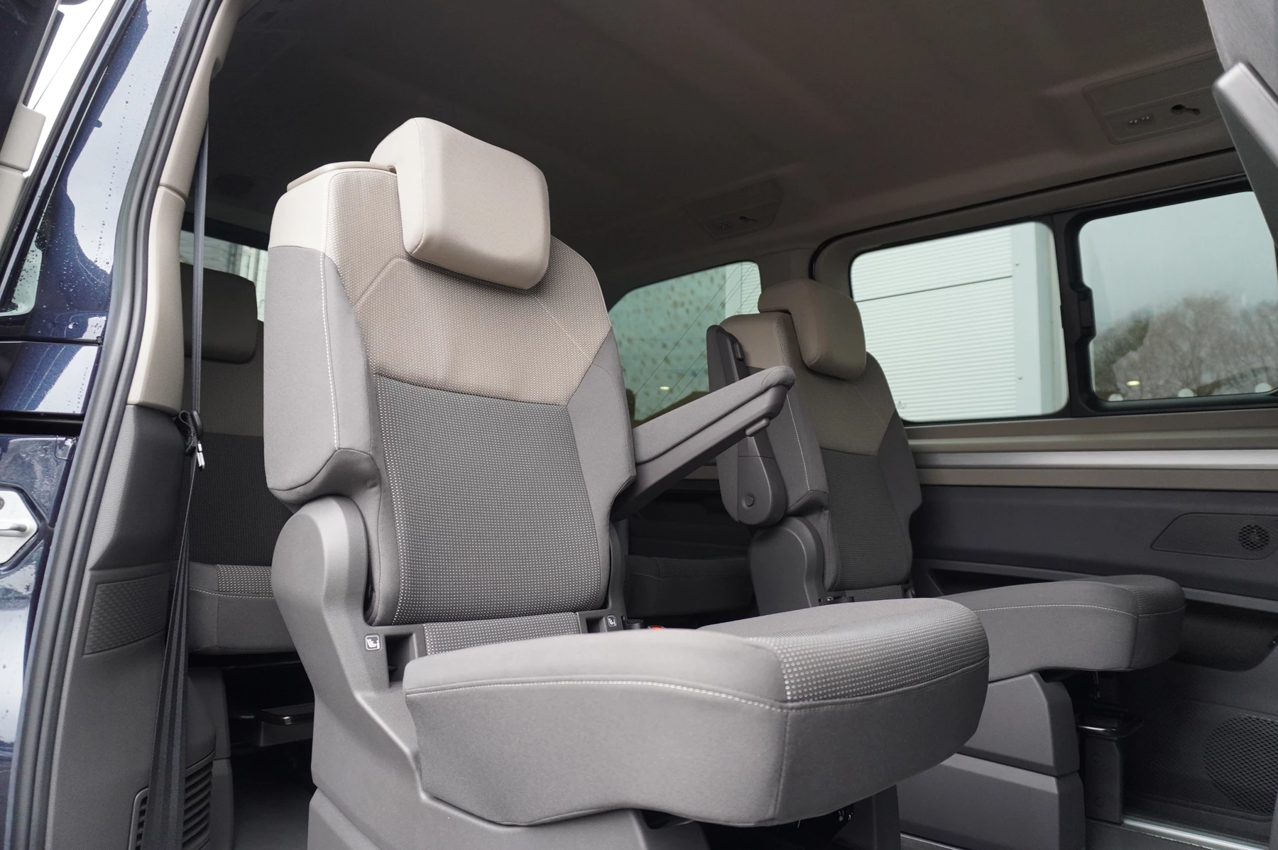 Volkswagen Multivan 2.0 TDI Life 5dr DSG