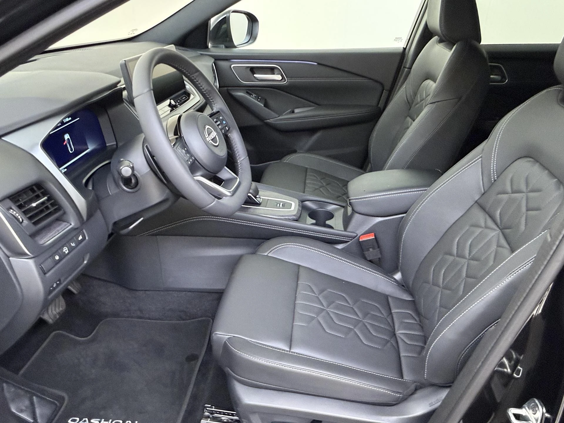 Nissan-QASHQAI-image-14