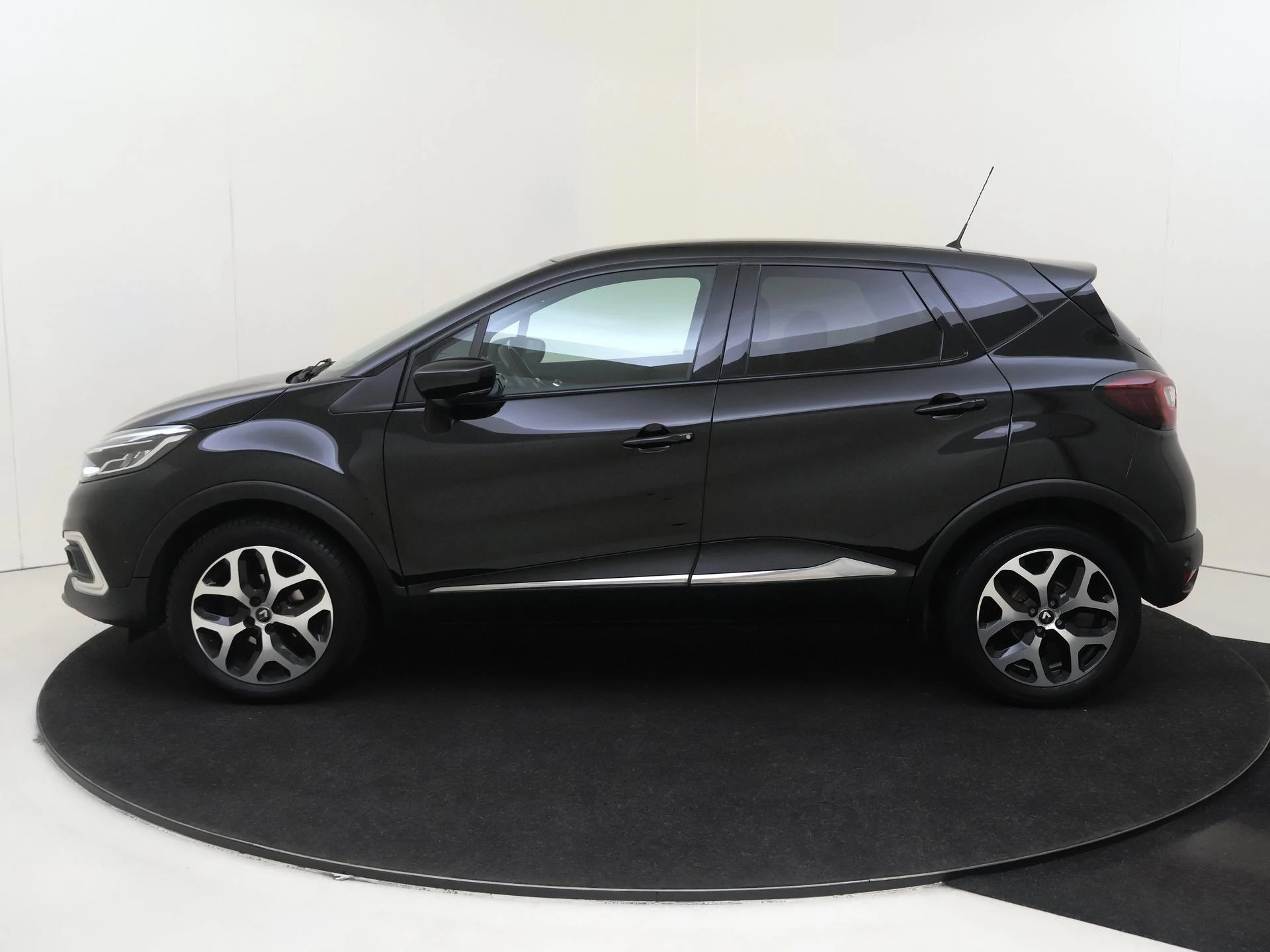 Renault-Captur-image-11