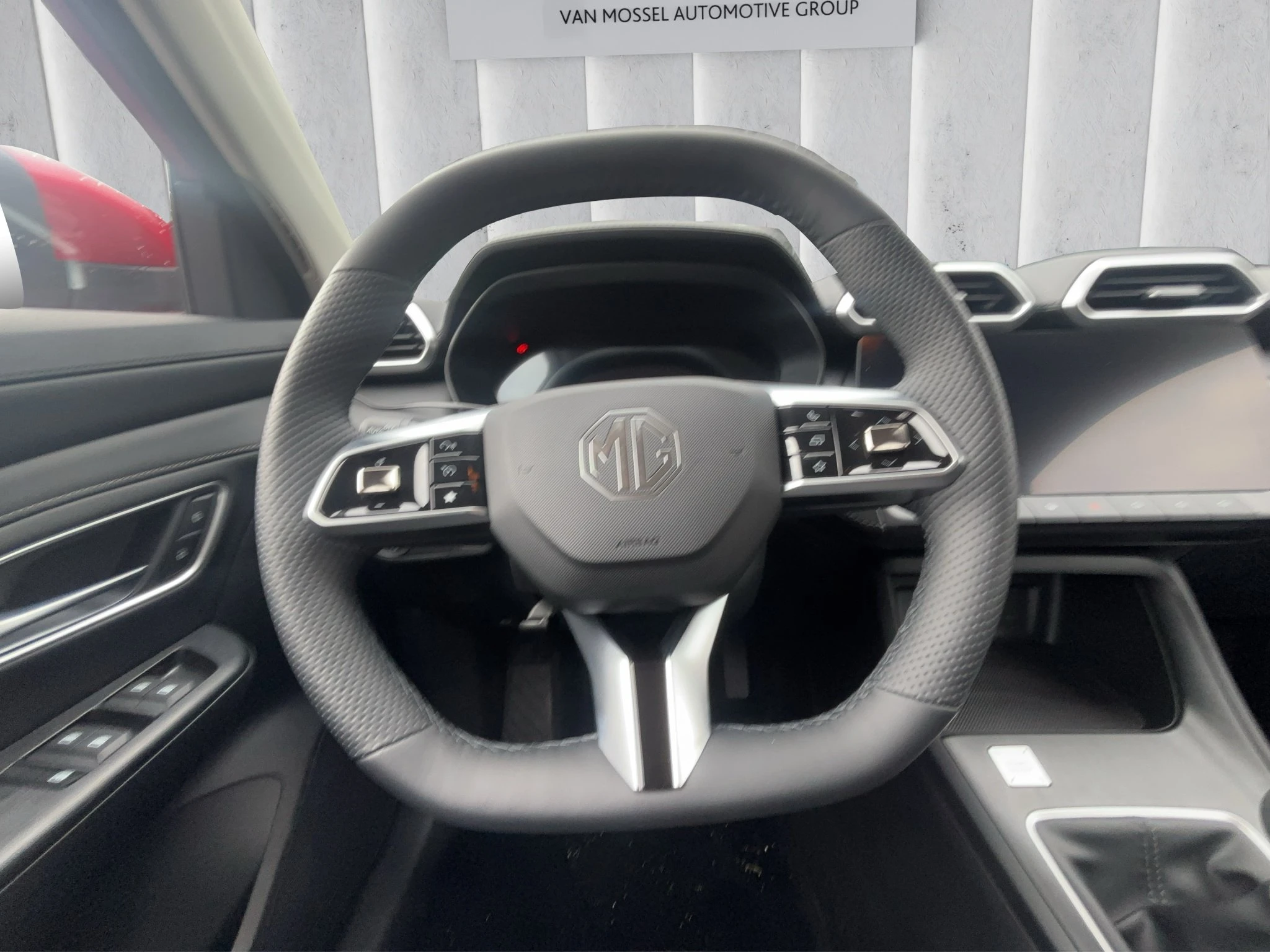 MG-ZS-image-11