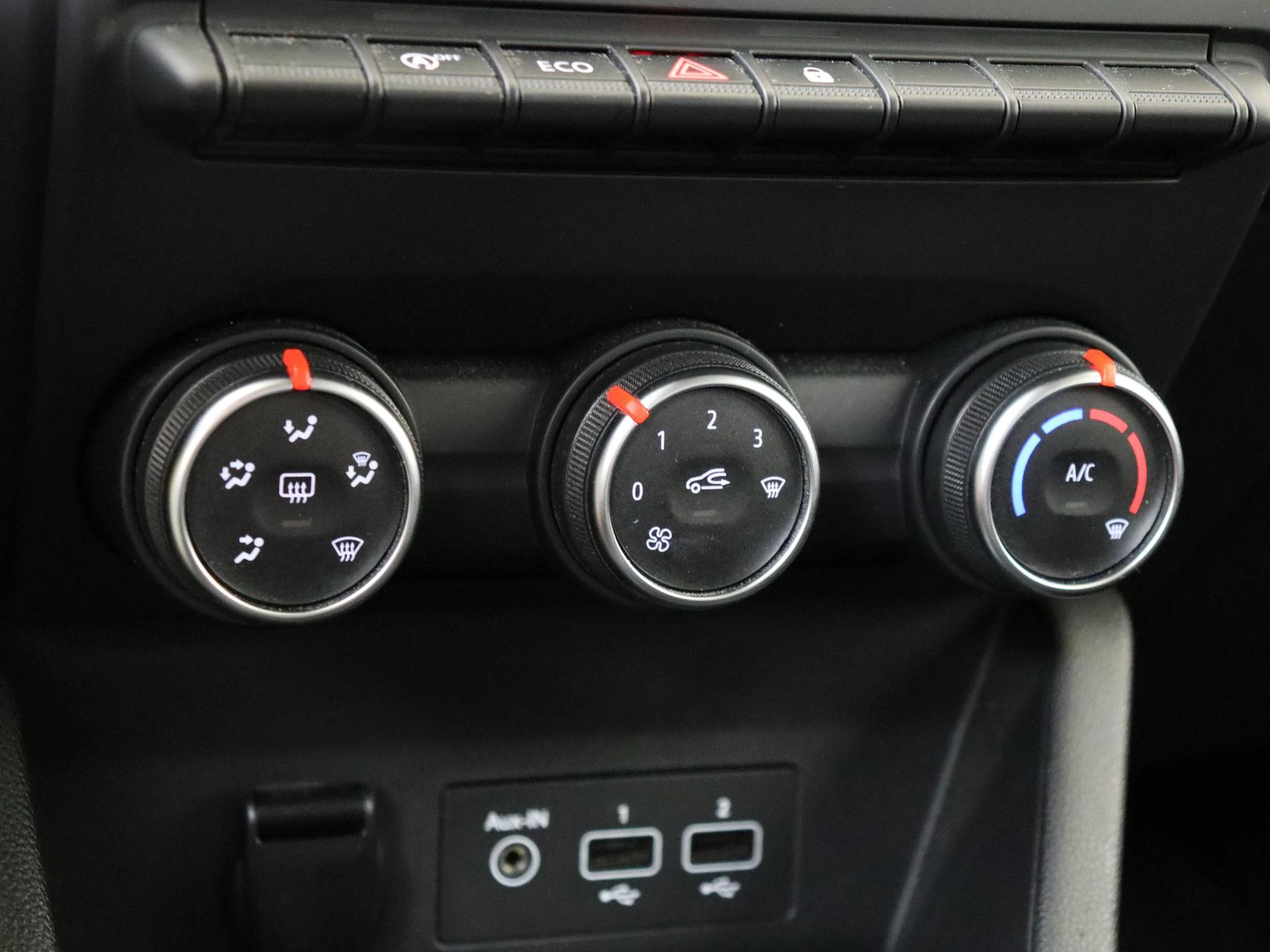 Renault-Clio-image-17