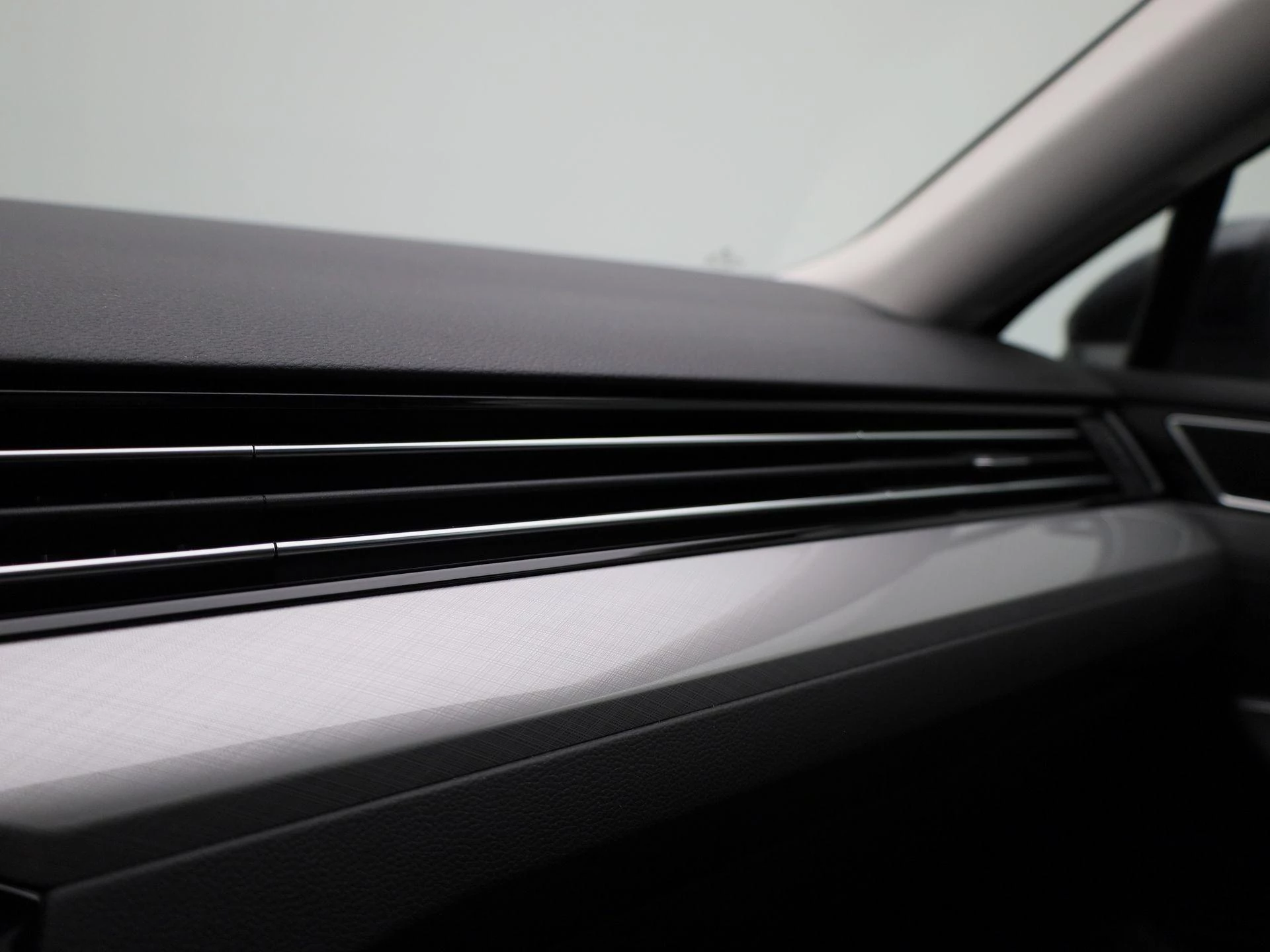 Volkswagen-Passat-image-40