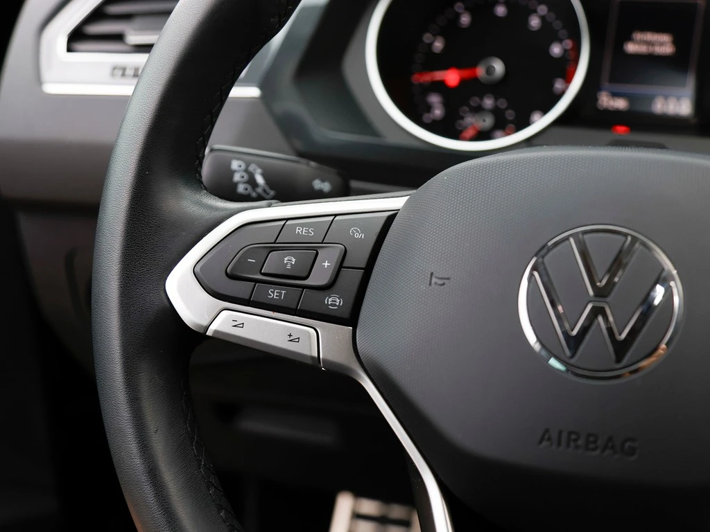 Volkswagen-Tiguan-image-14