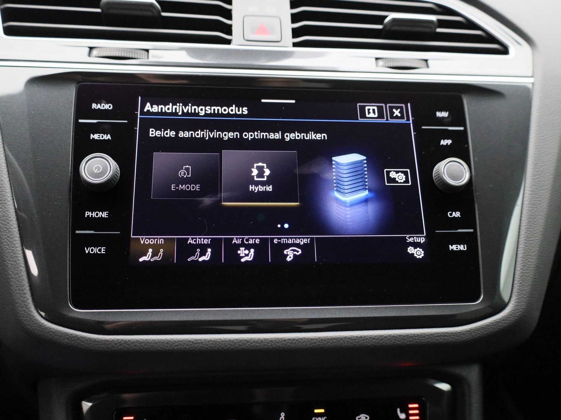 Volkswagen-Tiguan-image-34