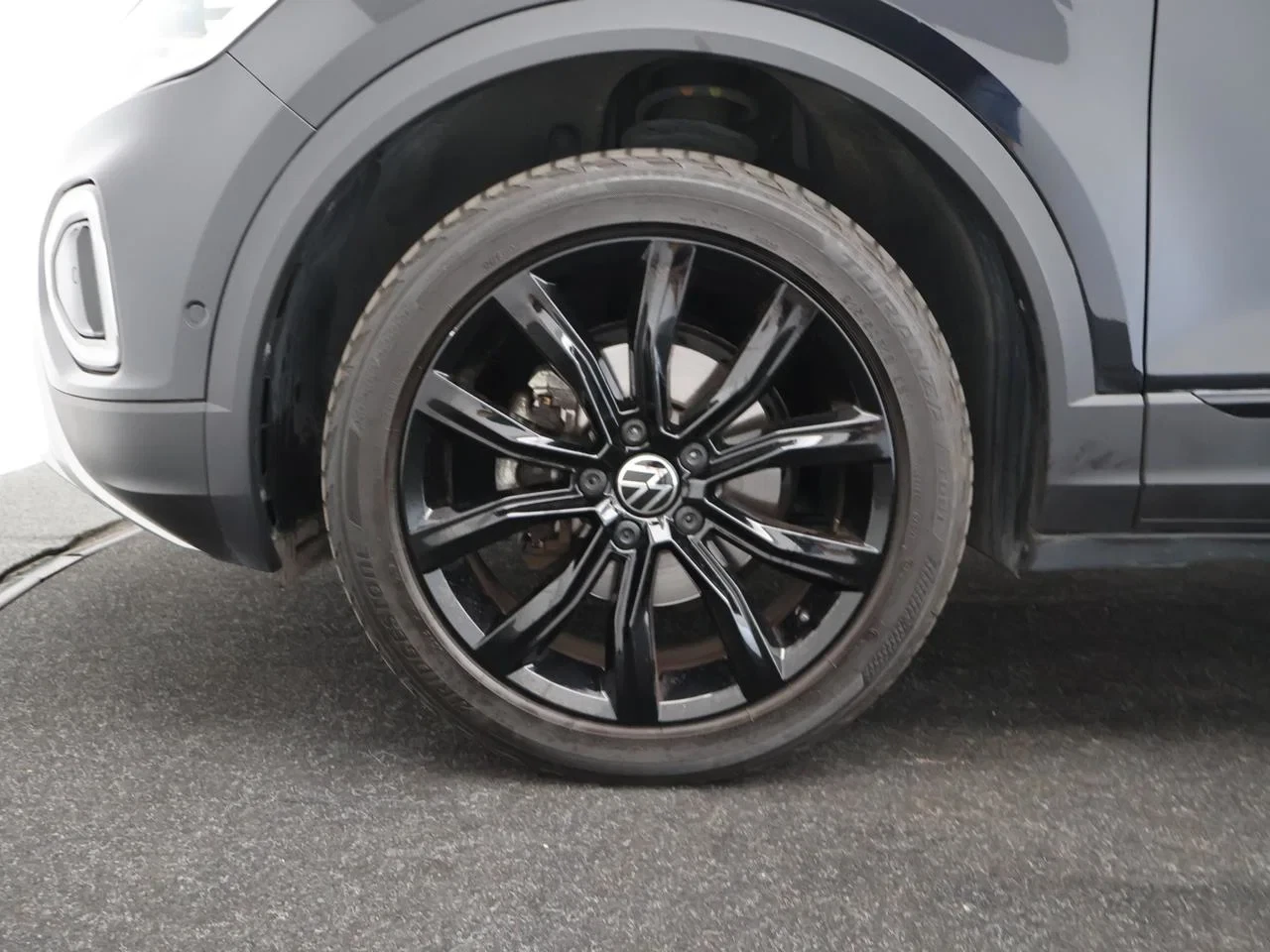 Volkswagen-T-Roc-image-2