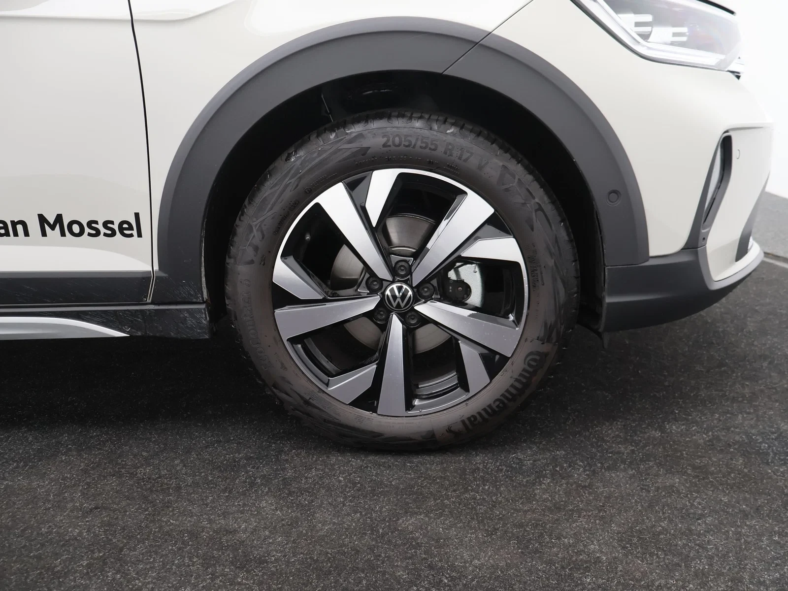 Volkswagen-Taigo-image-8