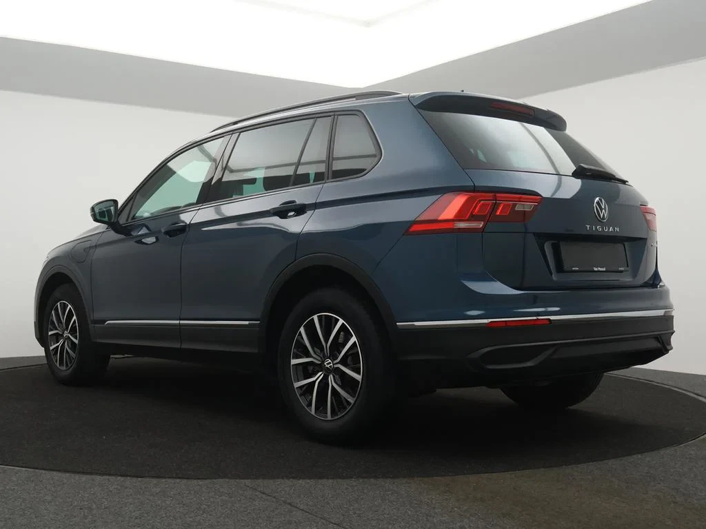 Volkswagen-Tiguan-image-5