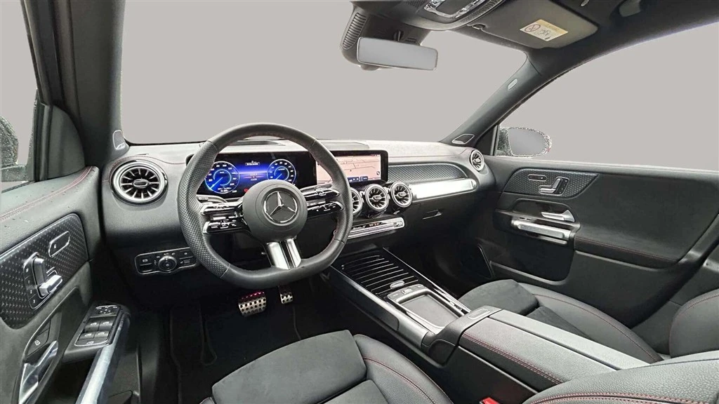 Mercedes-Benz-EQB-image-17