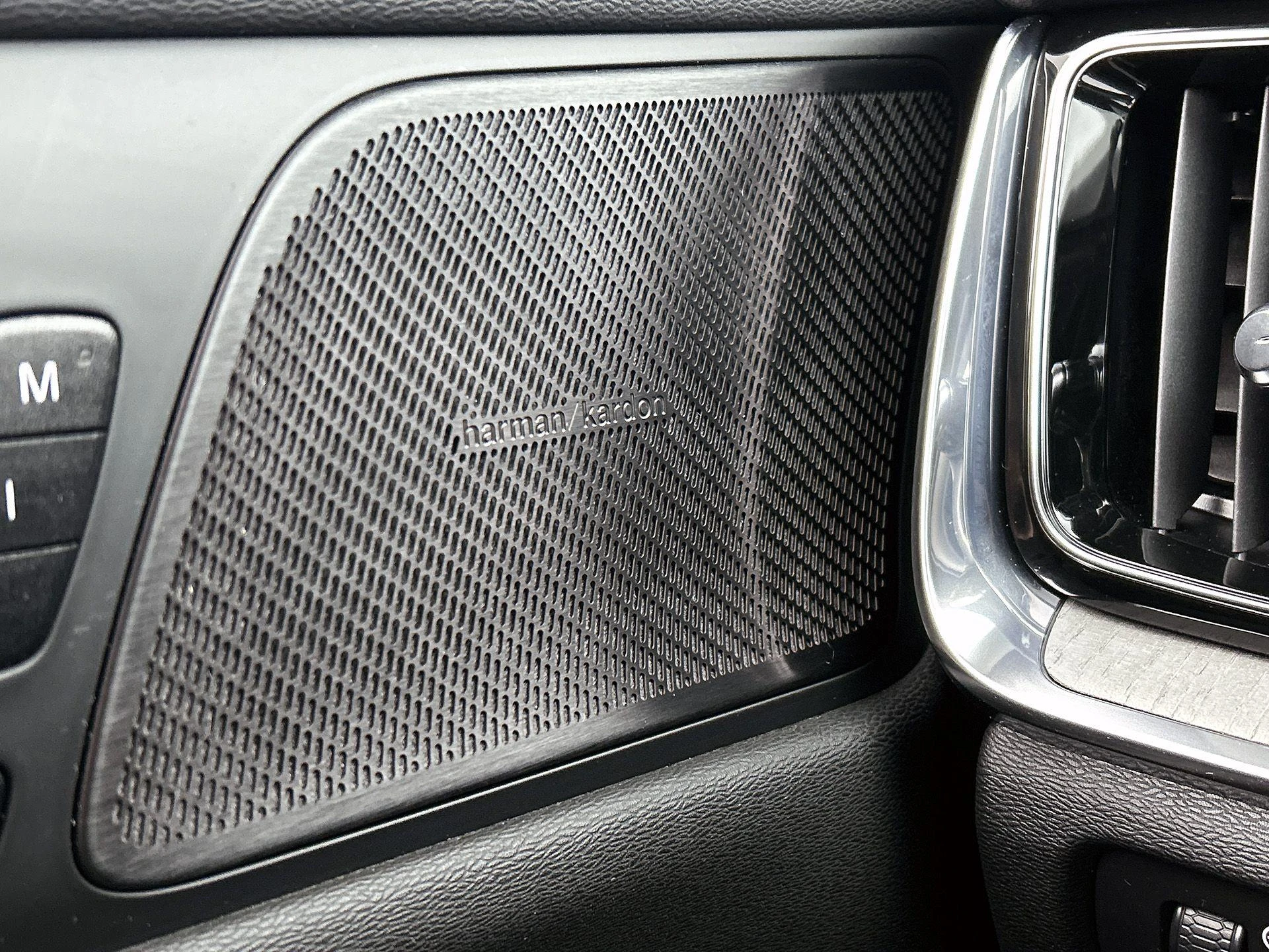 Volvo-V60-image-21