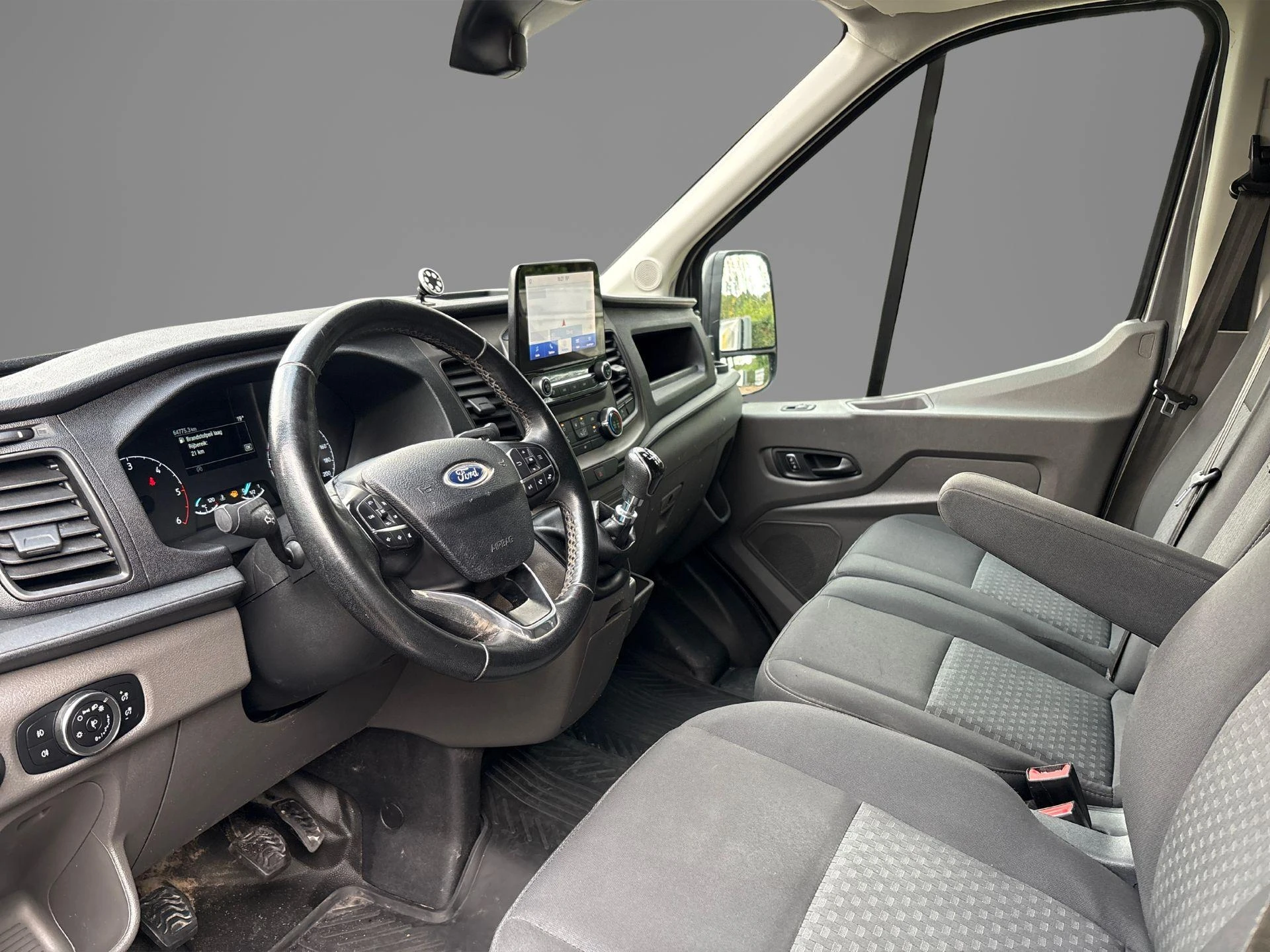 Ford-Transit-image-12