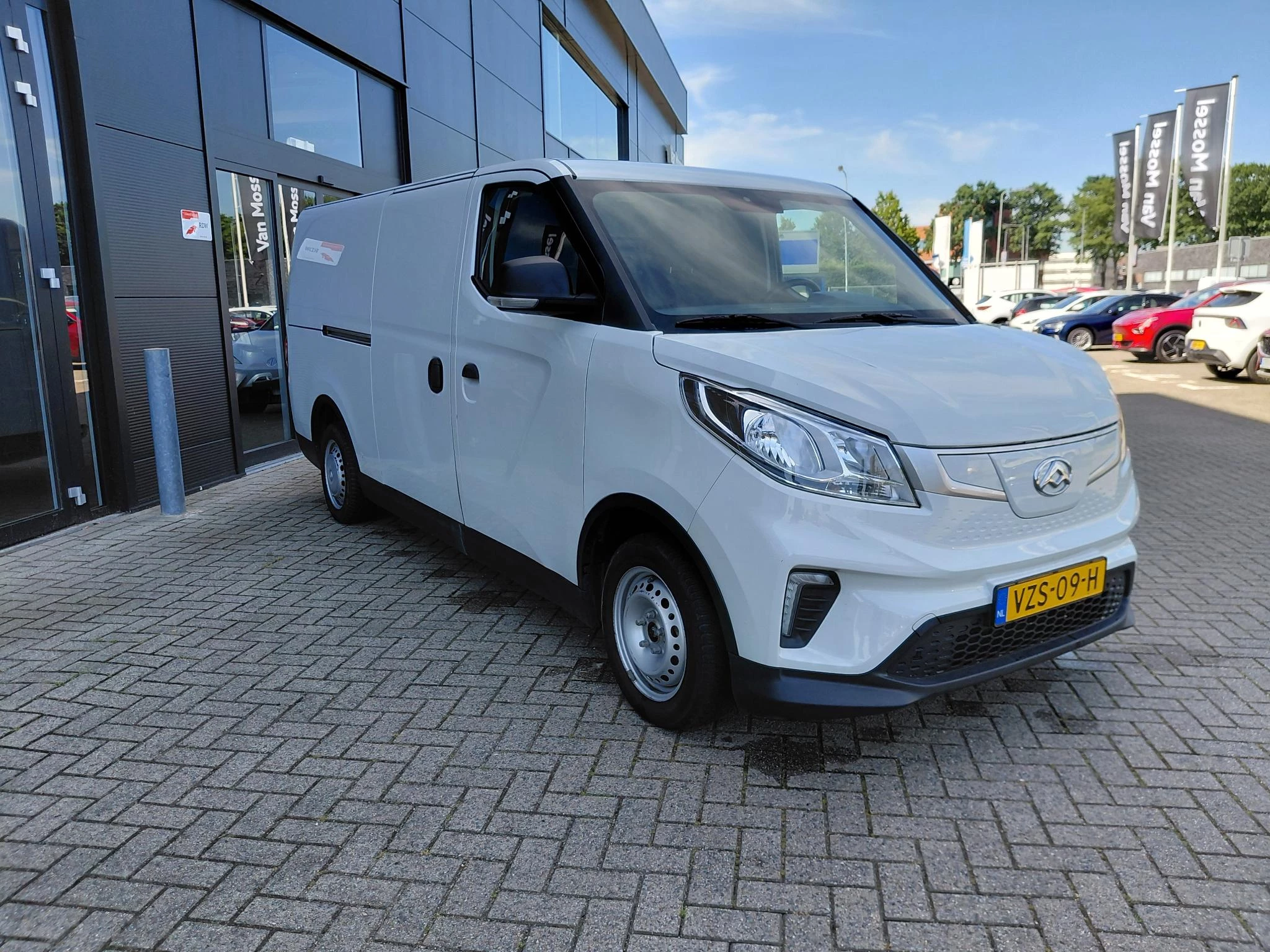 Maxus eDeliver3 L2 50 kWh