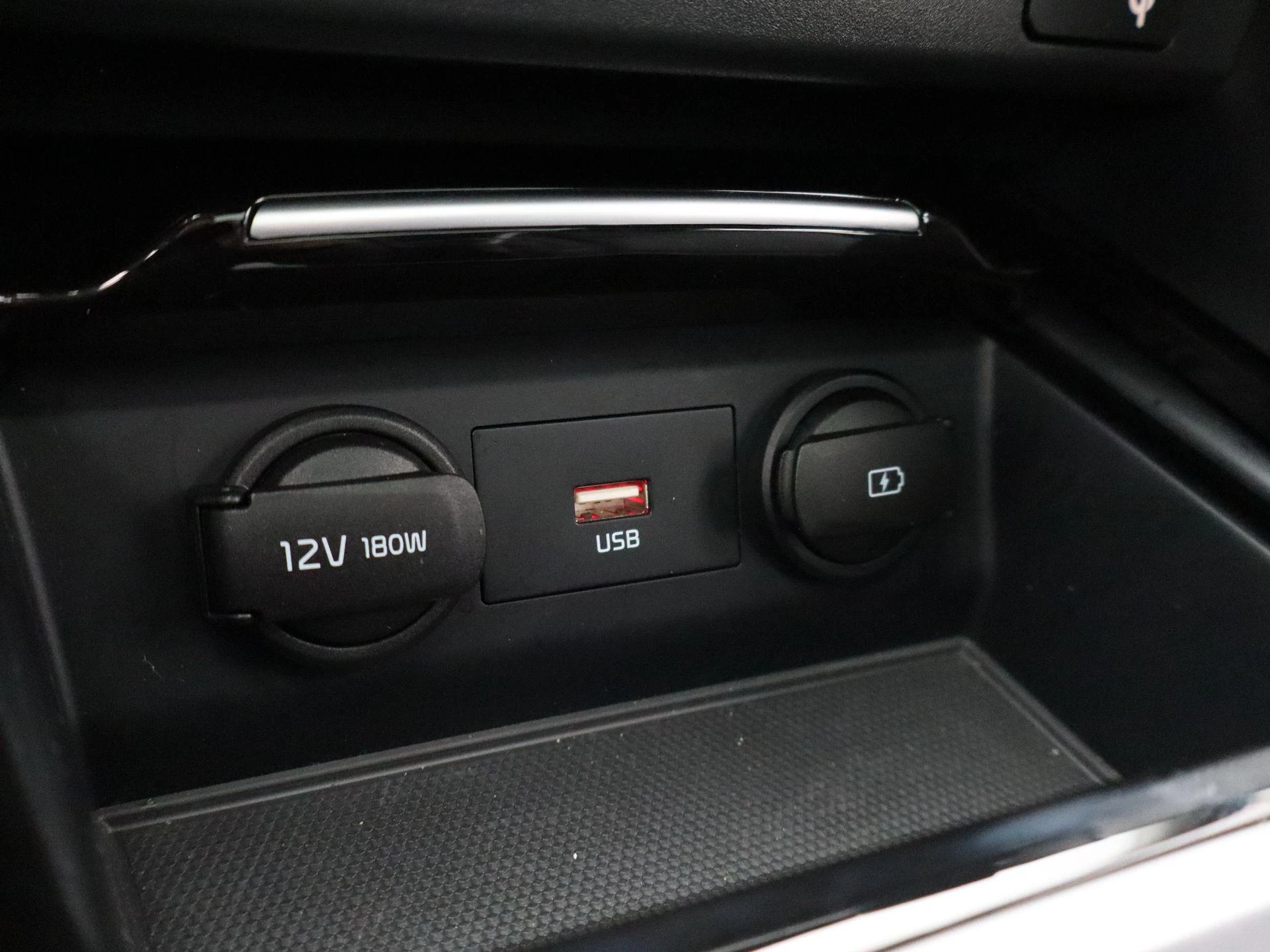 Kia-Ceed Sportswagon-image-24