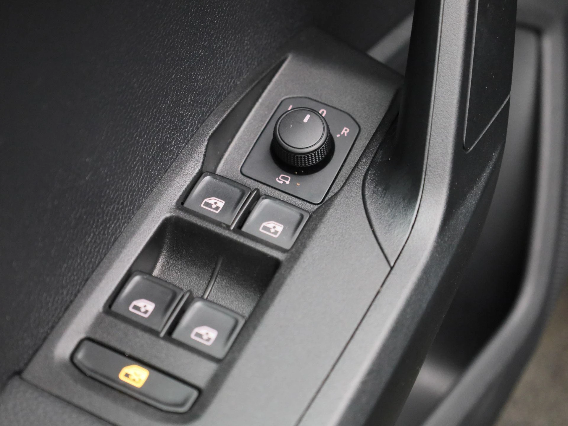 SEAT-Ibiza-image-28