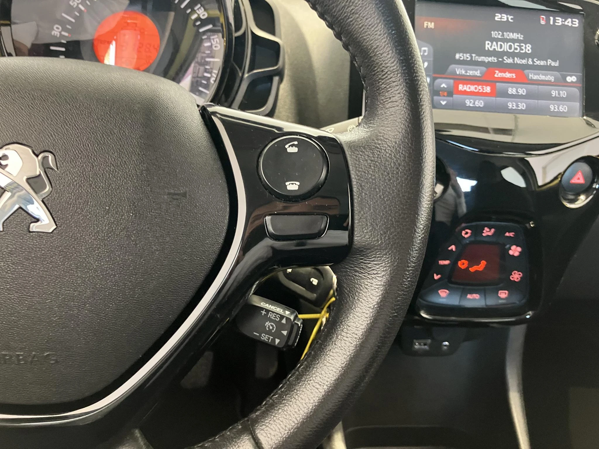 Peugeot 108 1.0 e-VTi Allure