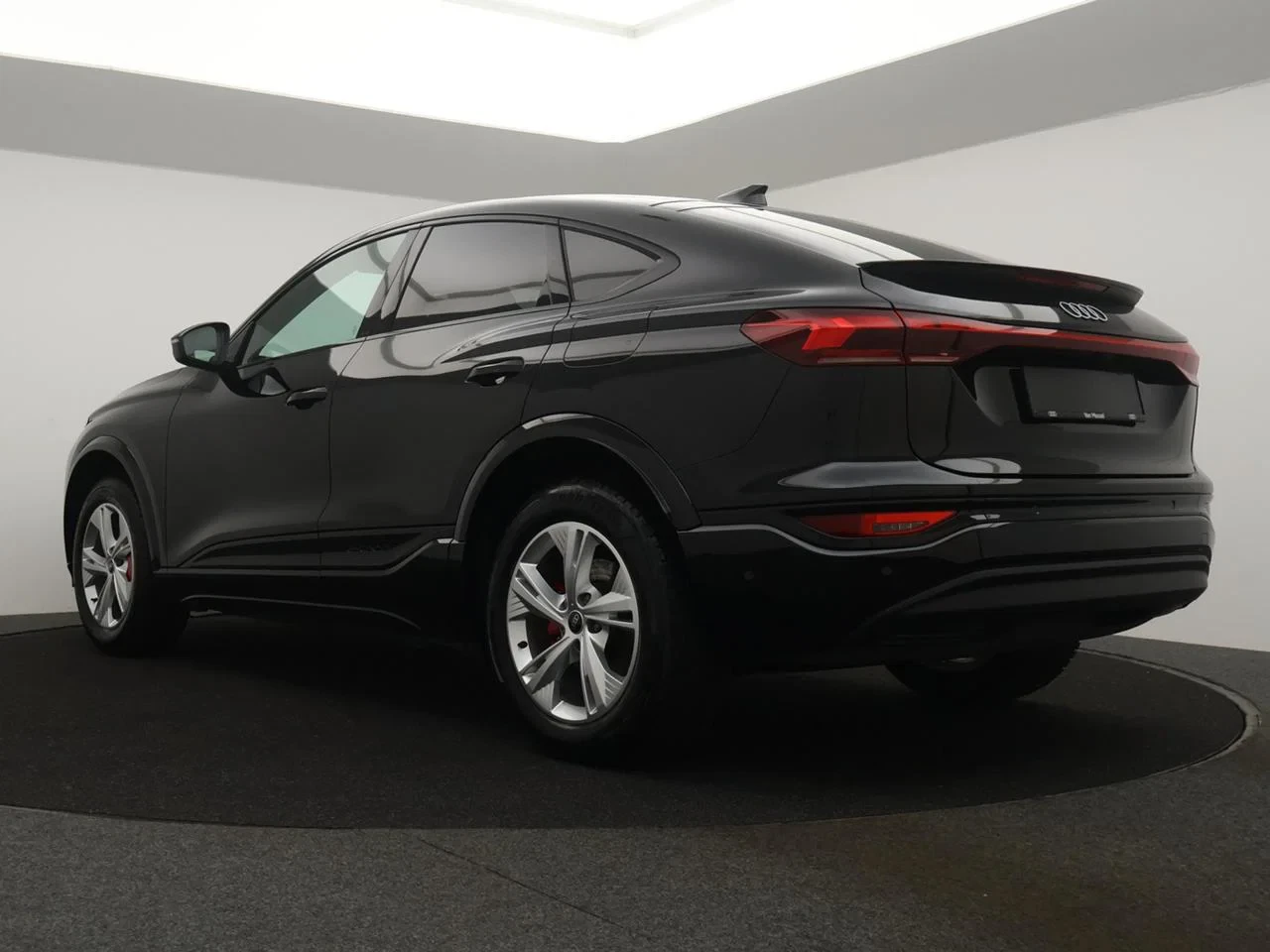 Audi Q6 e-tron Sportback e-Tron 83 kWh 252PK Advanced *NAVI*APP CONNECT*BLTH*CRUISE*DIGITAL DASHOBOARD*ZETELVERWARMNG*SPORTSEATS*ADAPTIVE CRUIS