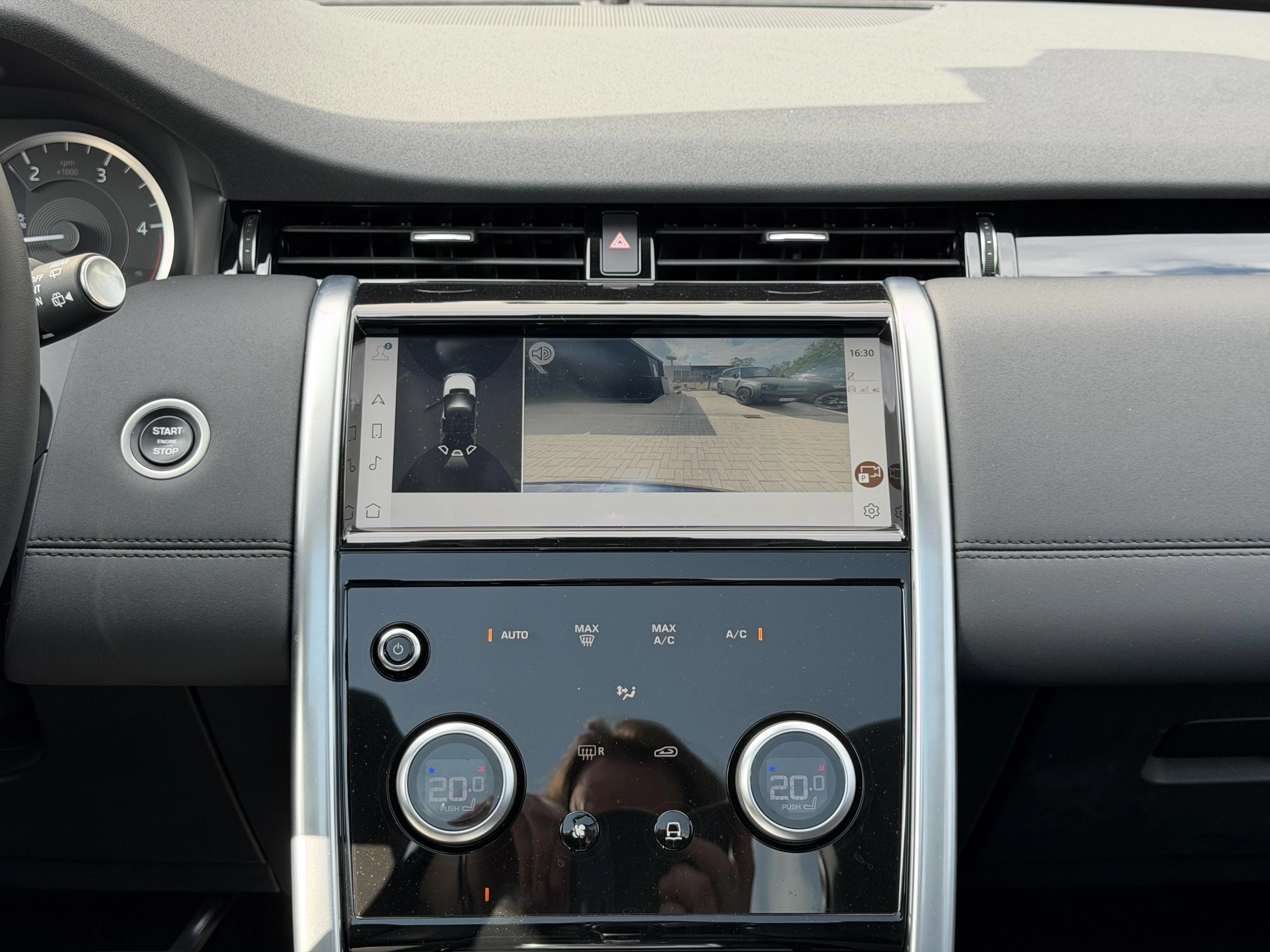 Land Rover-Discovery Sport-image-23