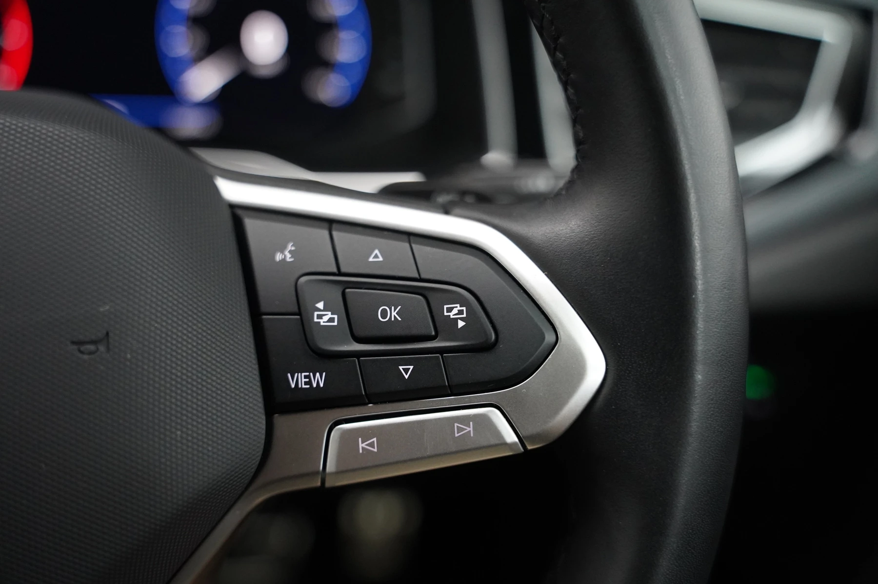 Volkswagen-Polo-image-19