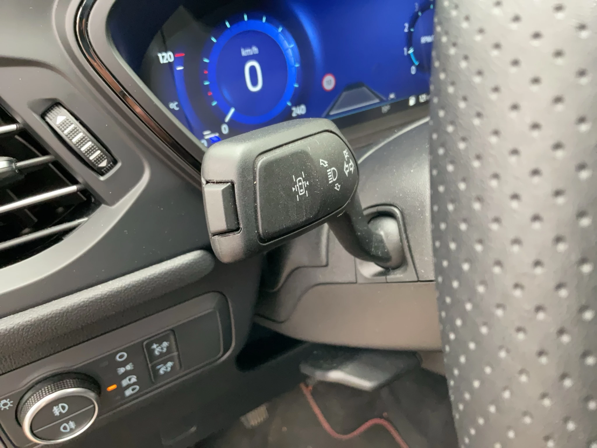 Ford Kuga ST-Line X*PANO*AHK*KAM*ACC*NAVI*SOUND-SYS.