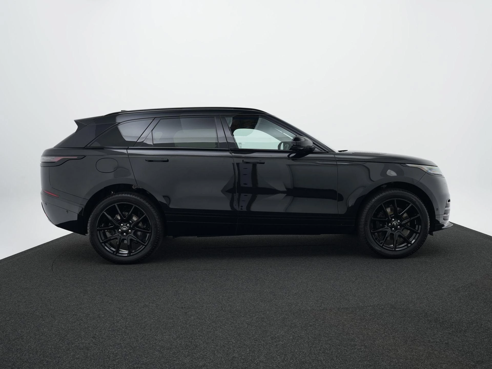Land Rover-Range Rover Velar-image-6