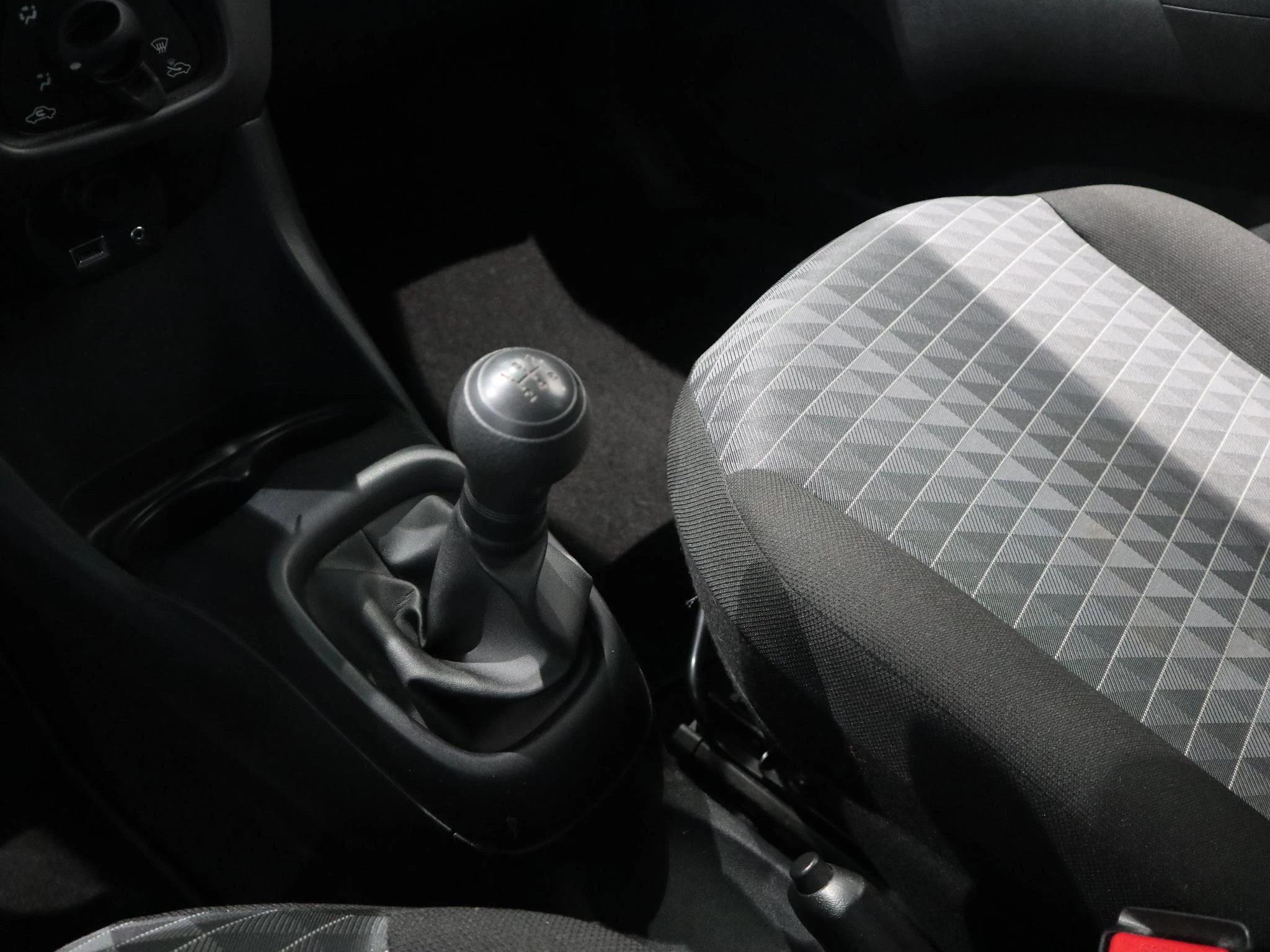 Peugeot-108-image-14