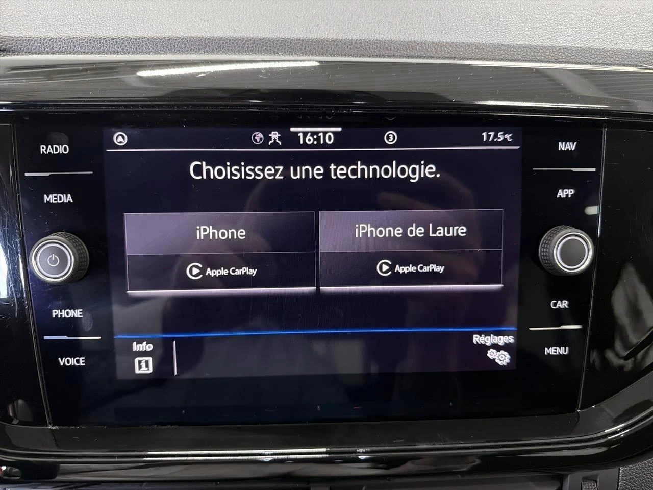 Volkswagen-T-Cross-image-17