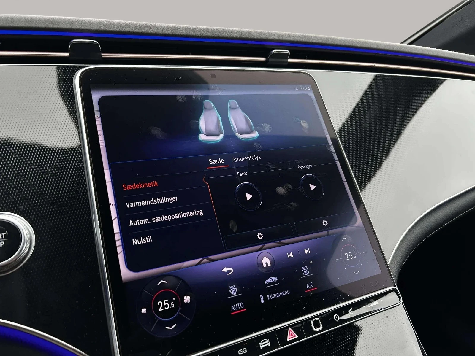 Mercedes-Benz-EQE-image-18