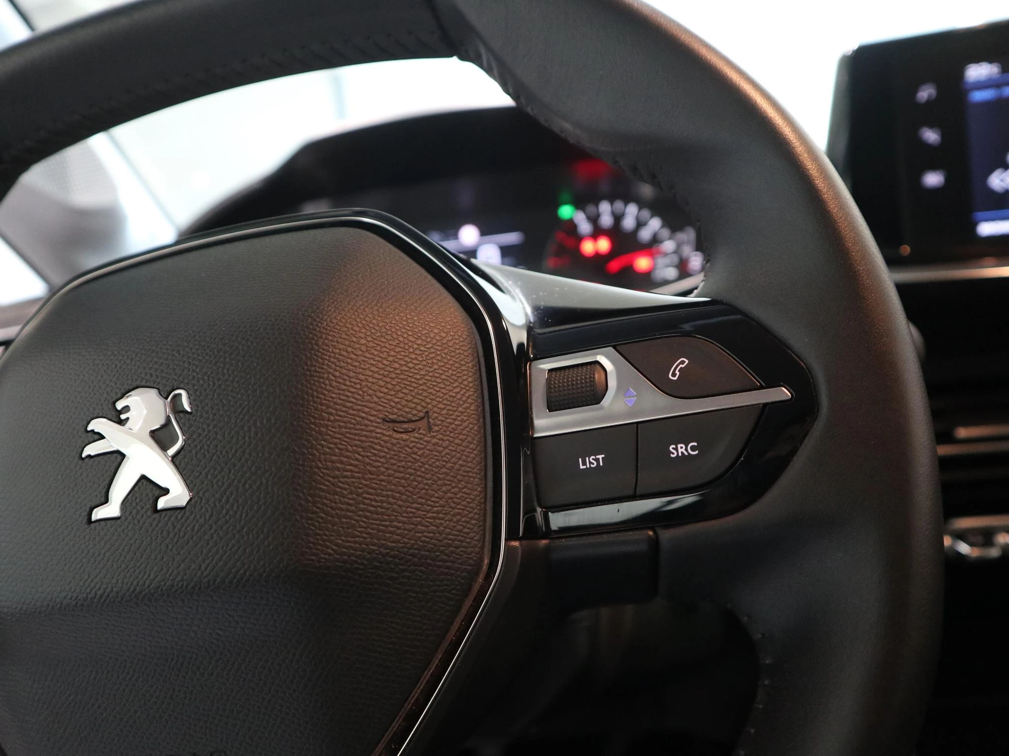 Peugeot-208-image-13