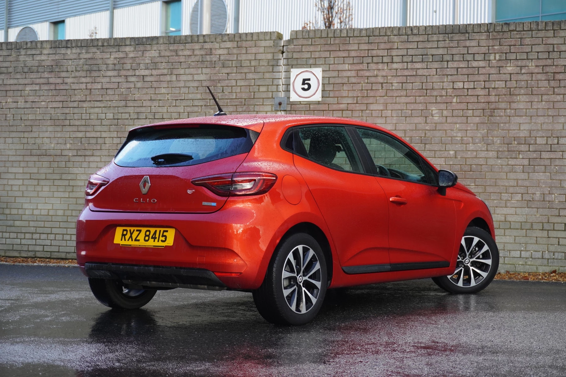 Renault-Clio-image-13