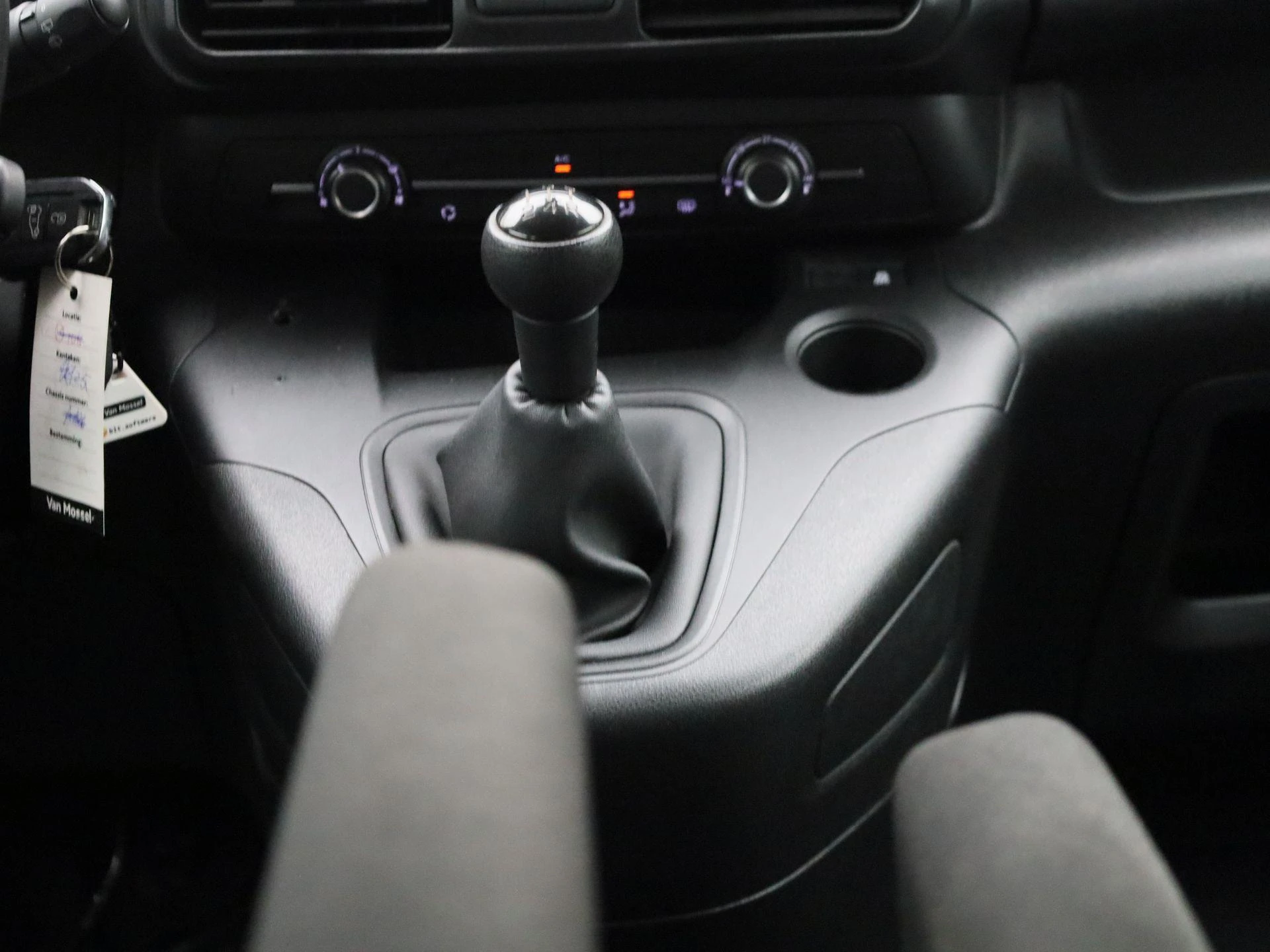Peugeot-Partner-image-9