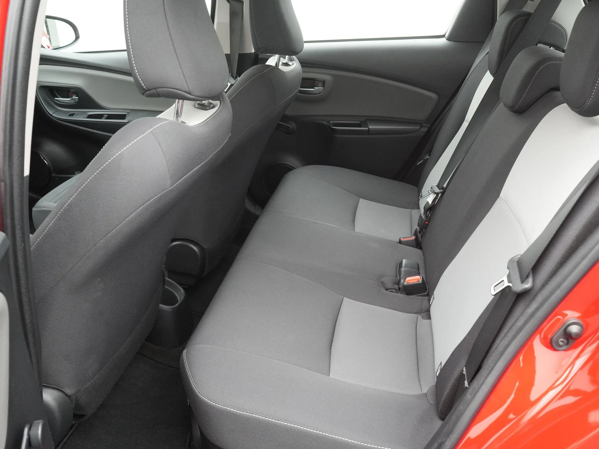 Toyota-Yaris-image-9