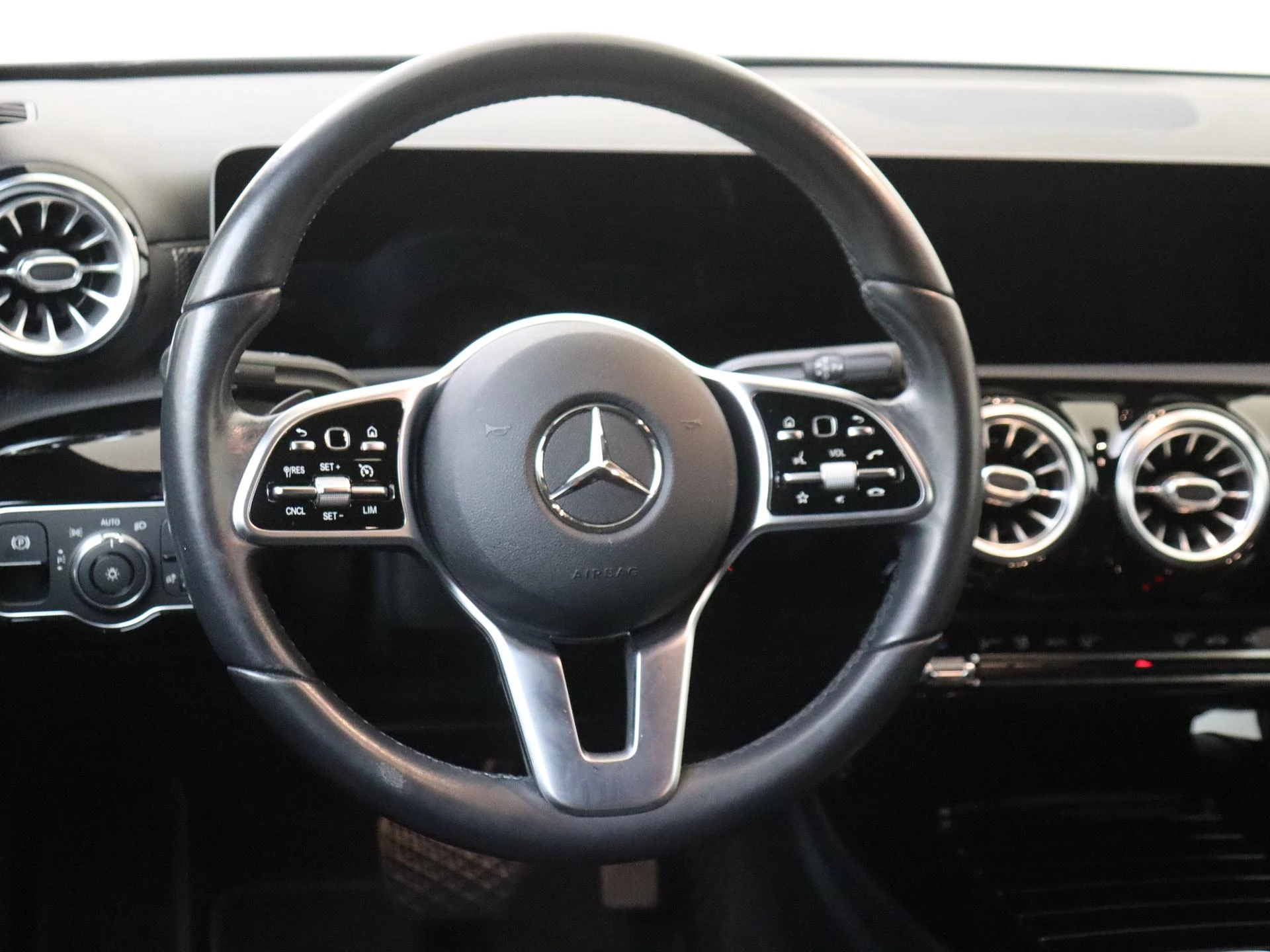 Mercedes-Benz A-Klasse 250 e Luxury-Line