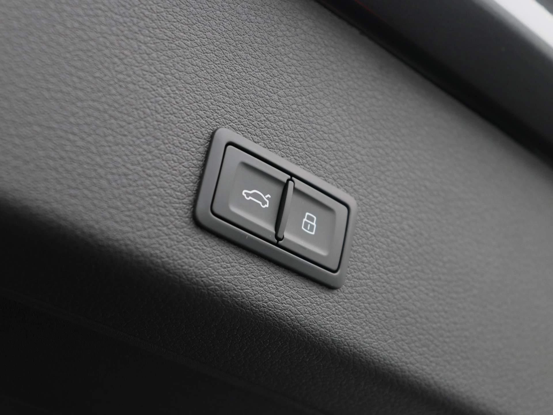 Audi-Q8 e-tron-image-17