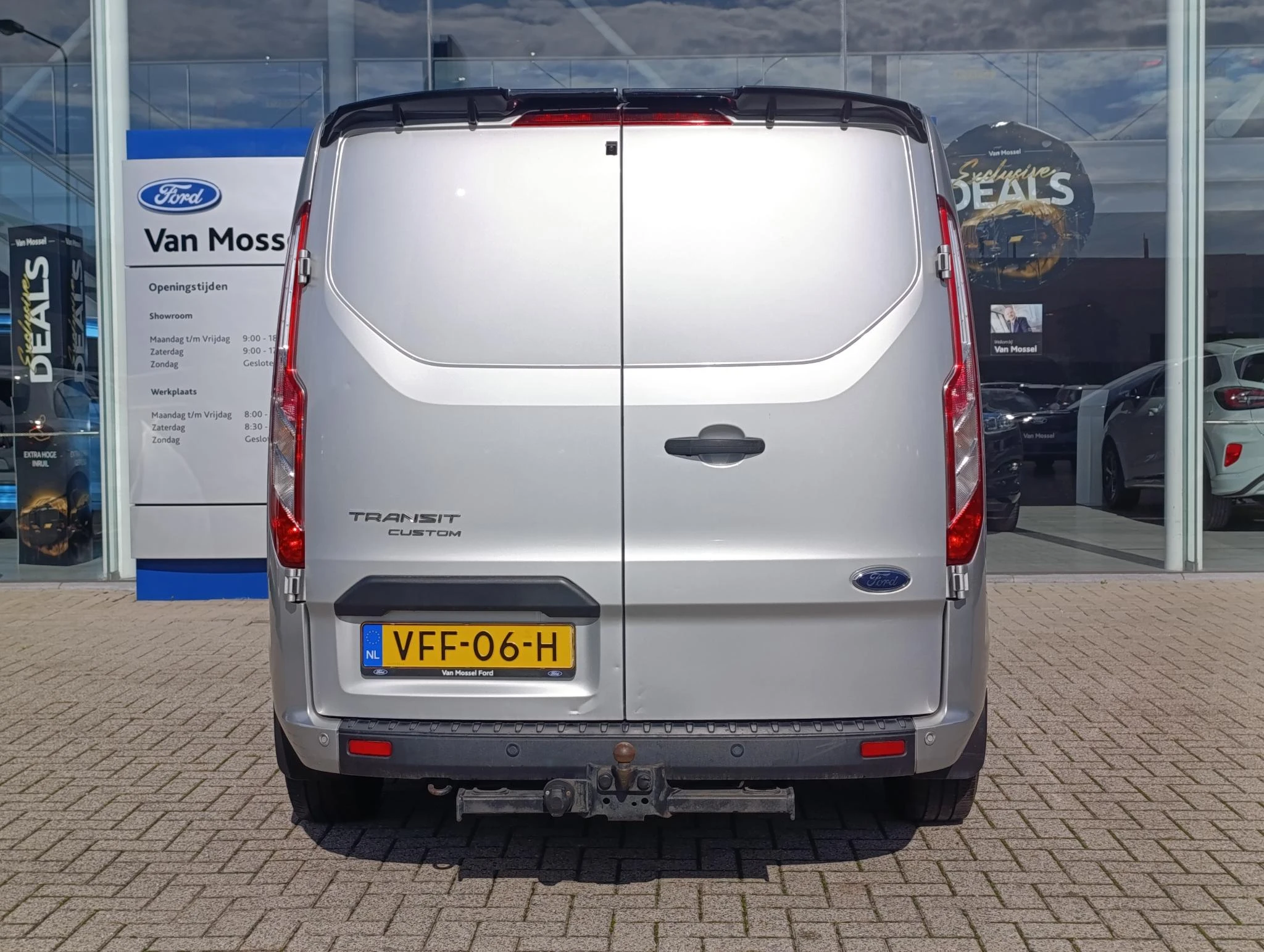Ford-Transit Custom-image-2