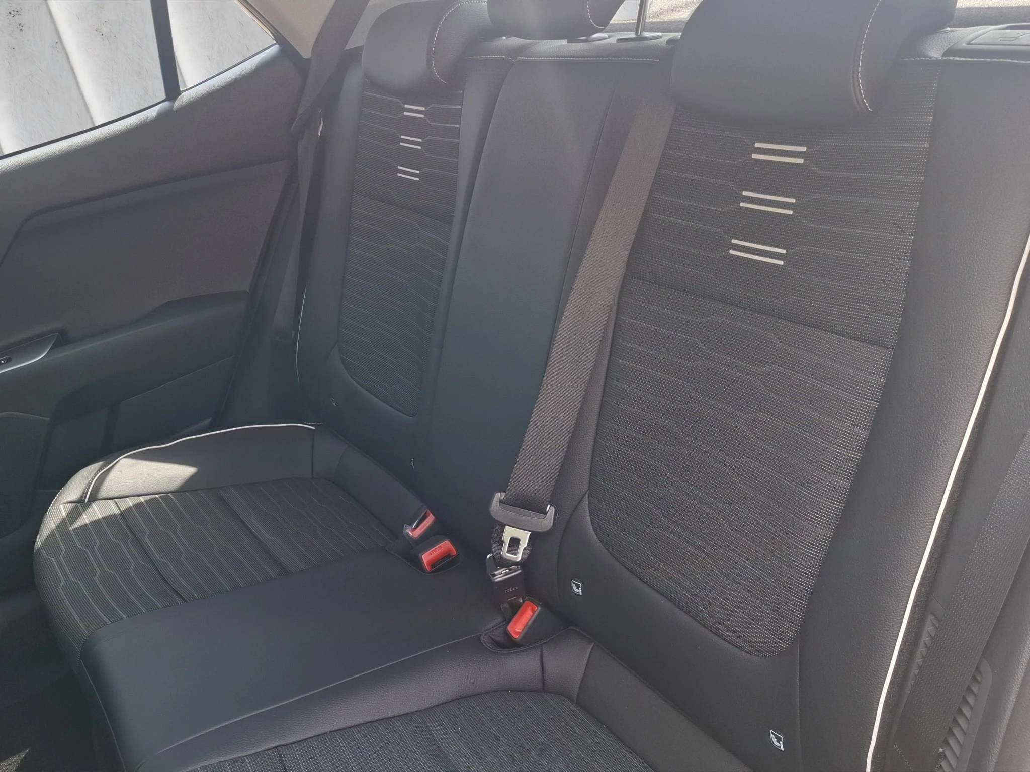 Kia Stonic GT-Line 100 PS 48V Autom. Spirit ACC LED RFK PDC SHZ LEDER *SALE*