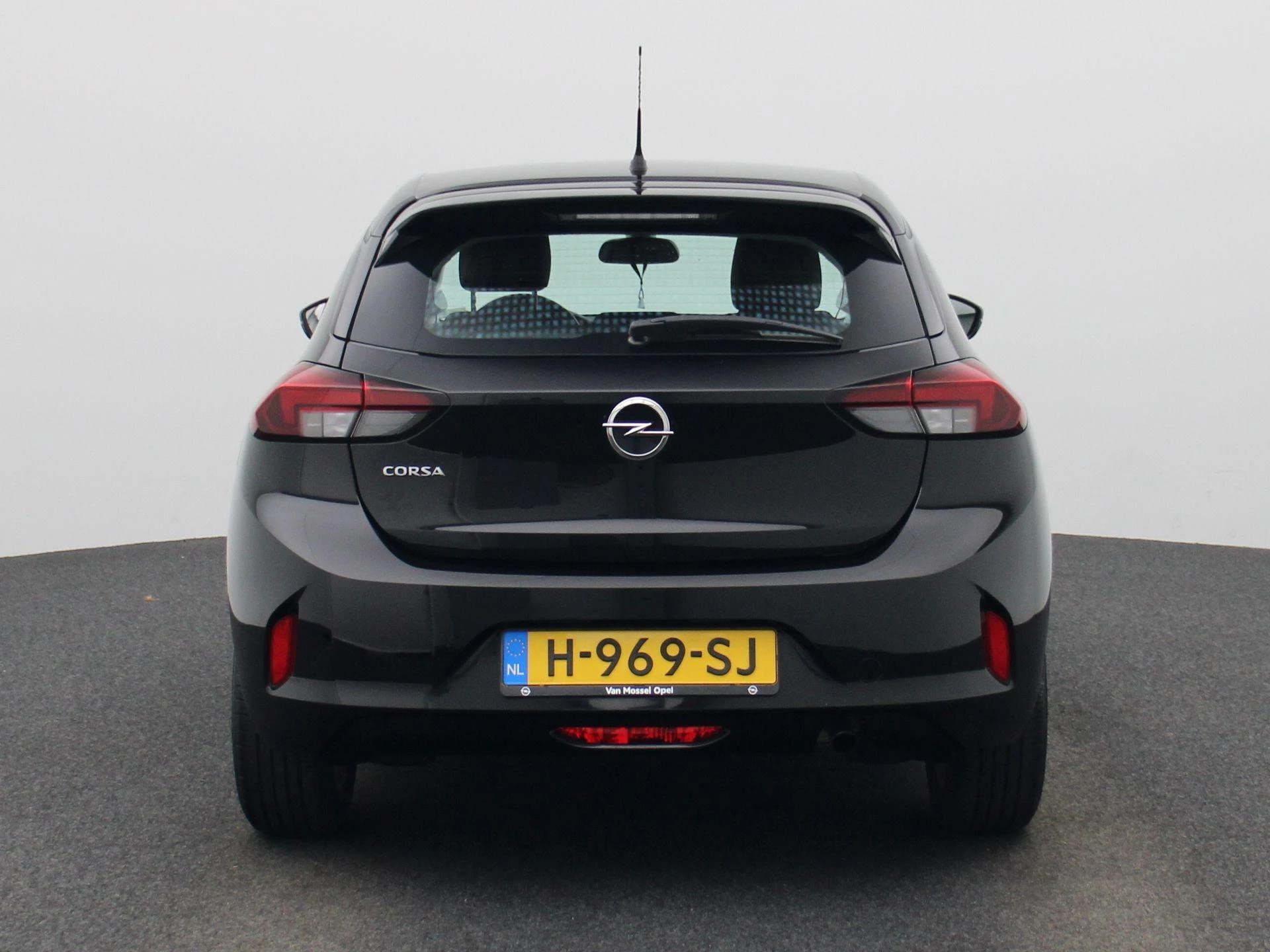 Opel-Corsa-image-4