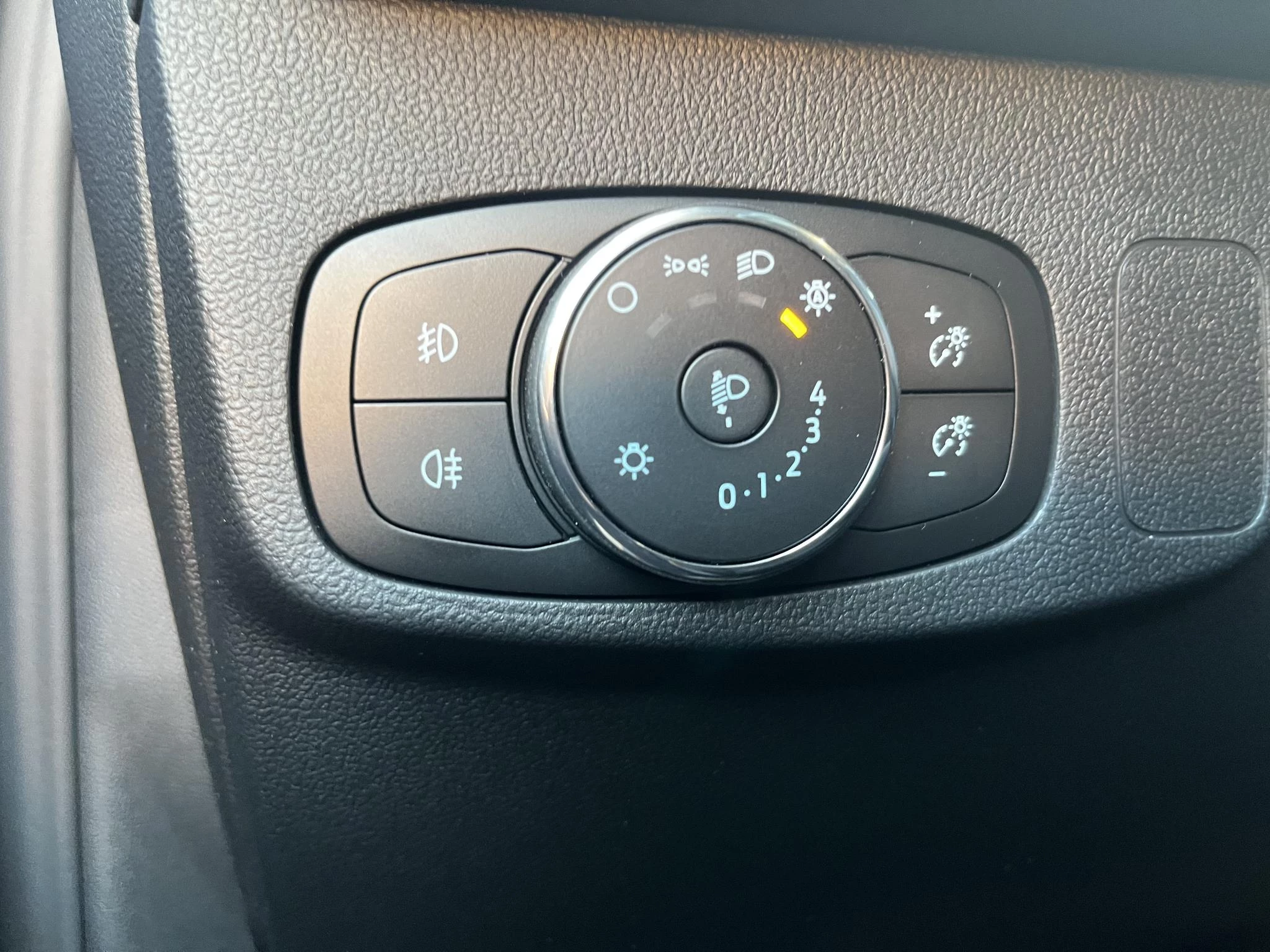 Ford Focus 1.0 EcoBoost Hybrid Titanium X
