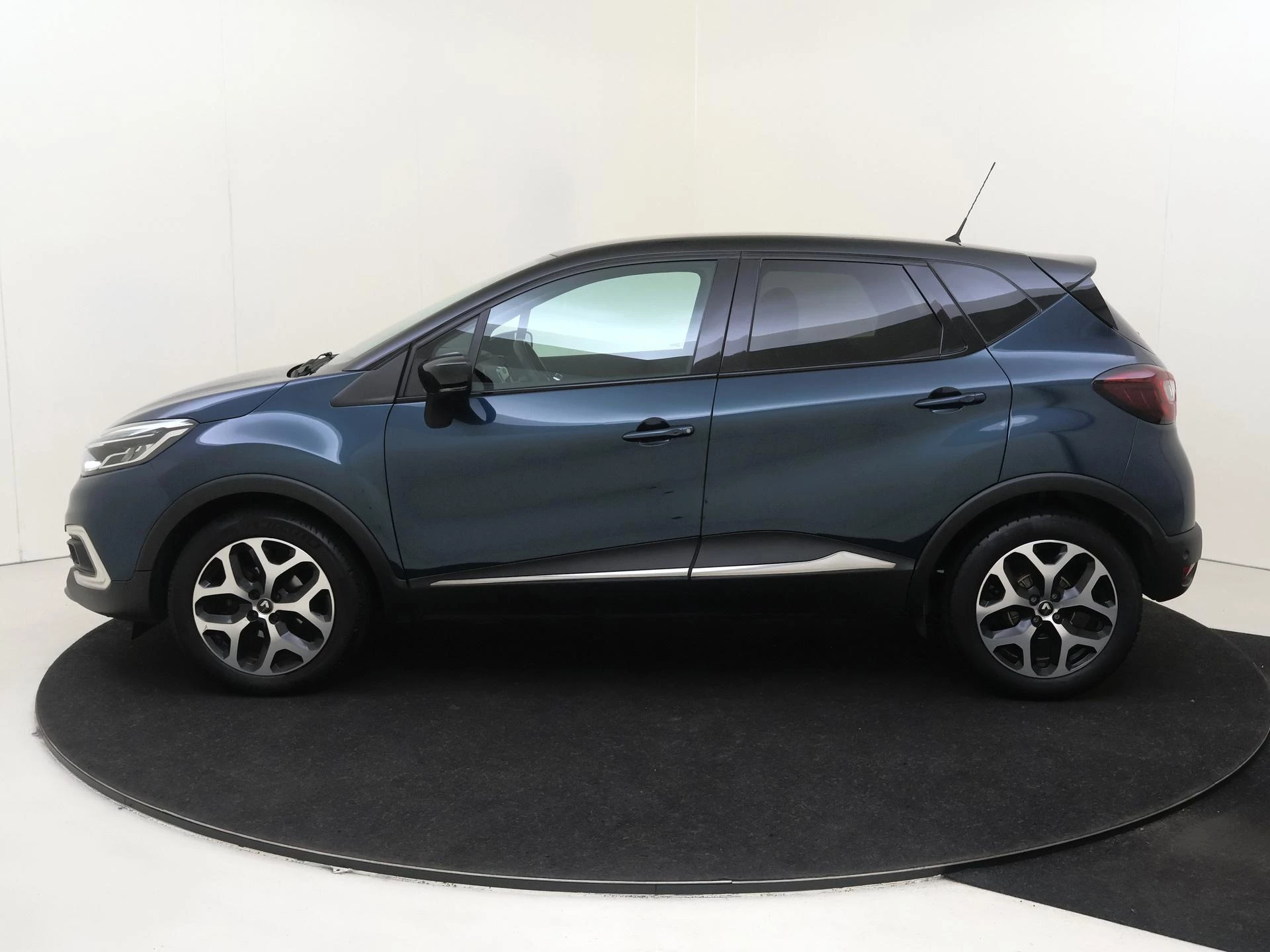 Renault-Captur-image-6