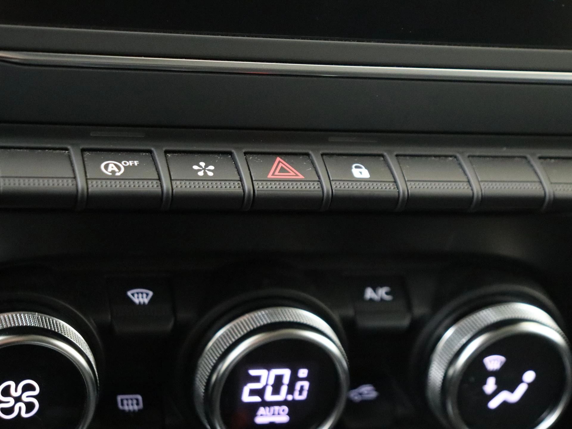 Renault-Captur-image-24