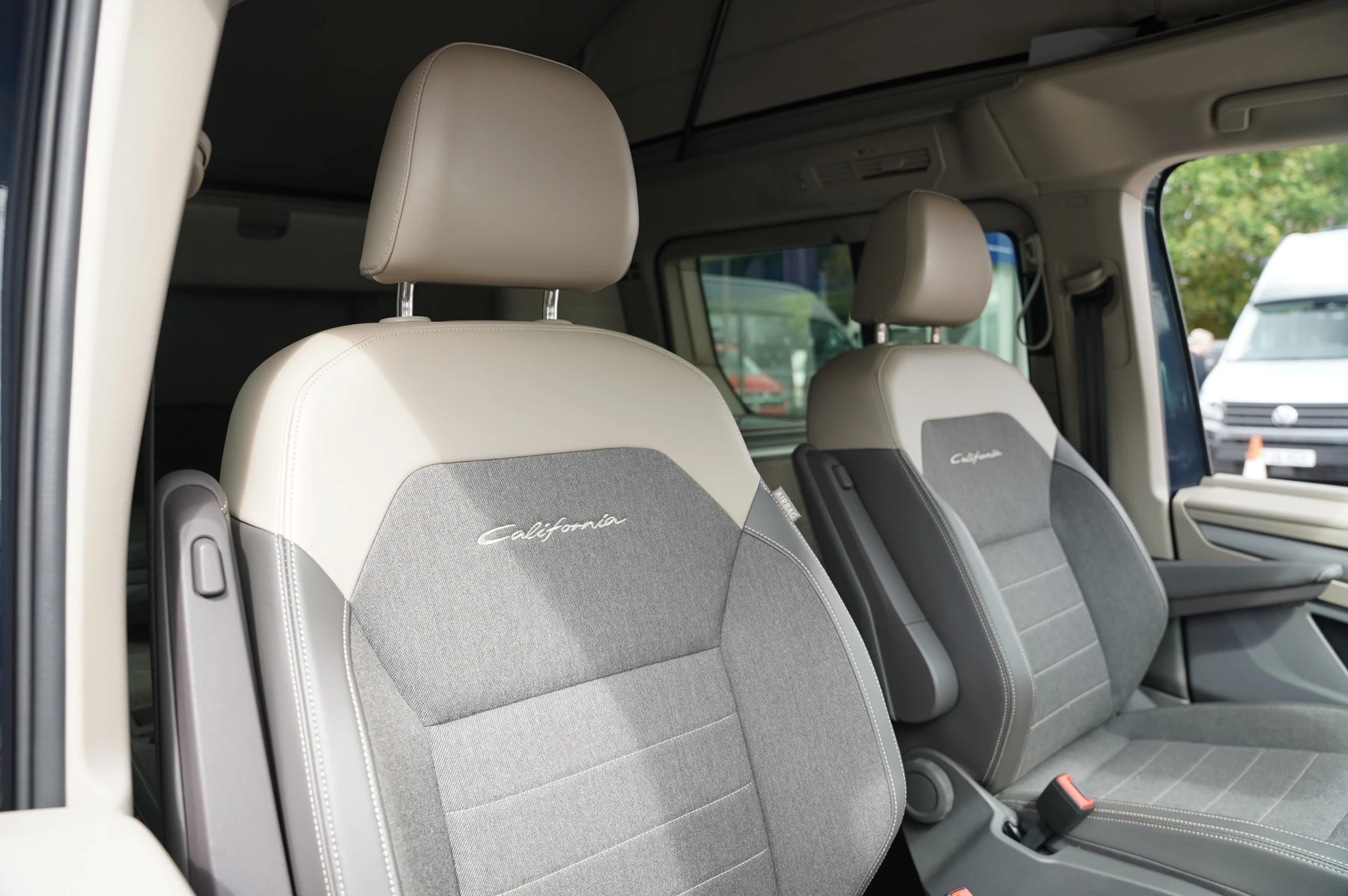 Volkswagen-California-image-9