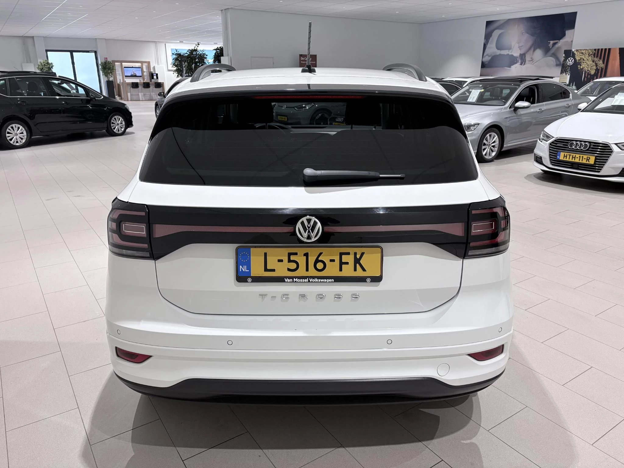 Volkswagen-T-Cross-image-5