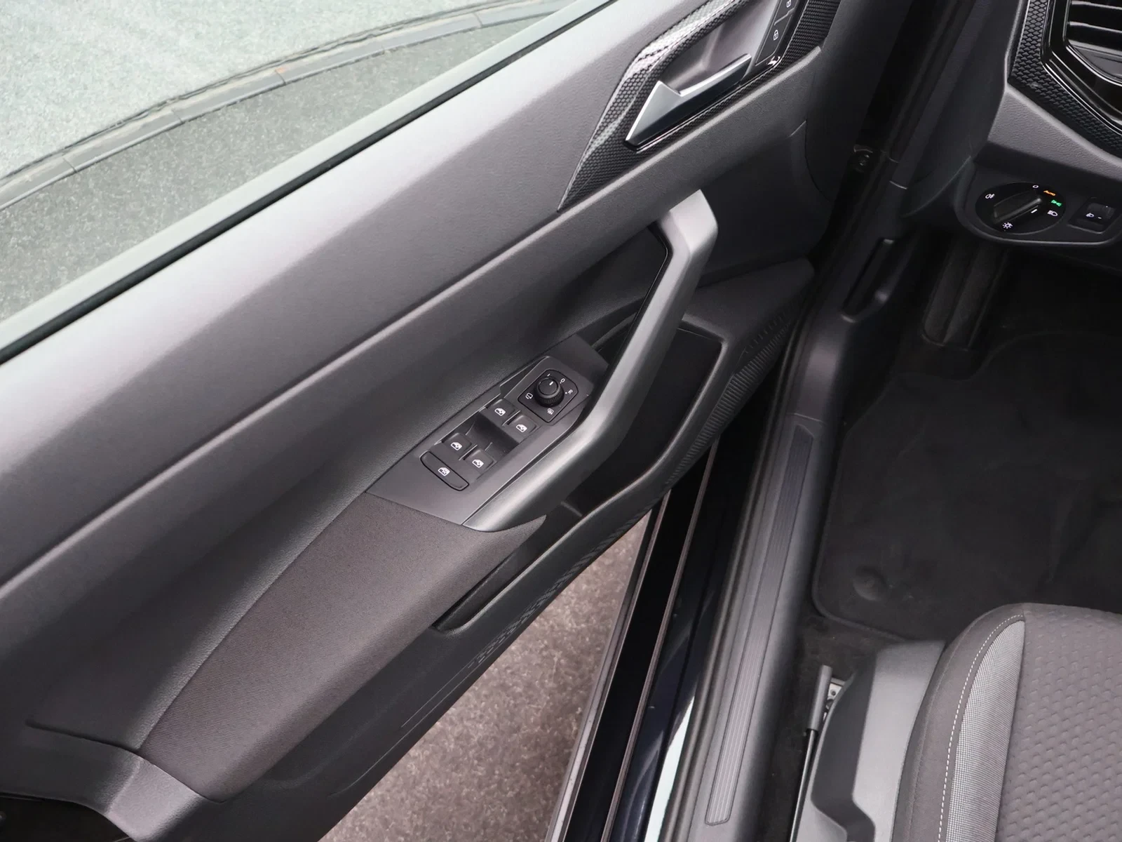 Volkswagen-Taigo-image-12