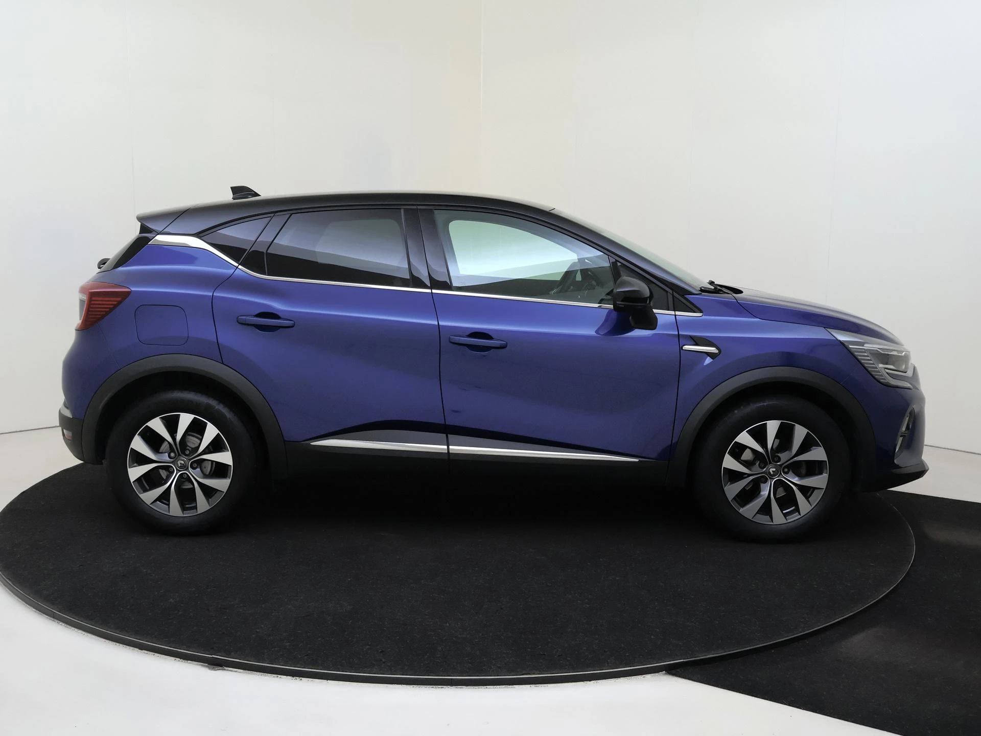 Renault-Captur-image-8