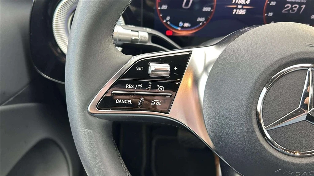 Mercedes-Benz-CLA-image-10